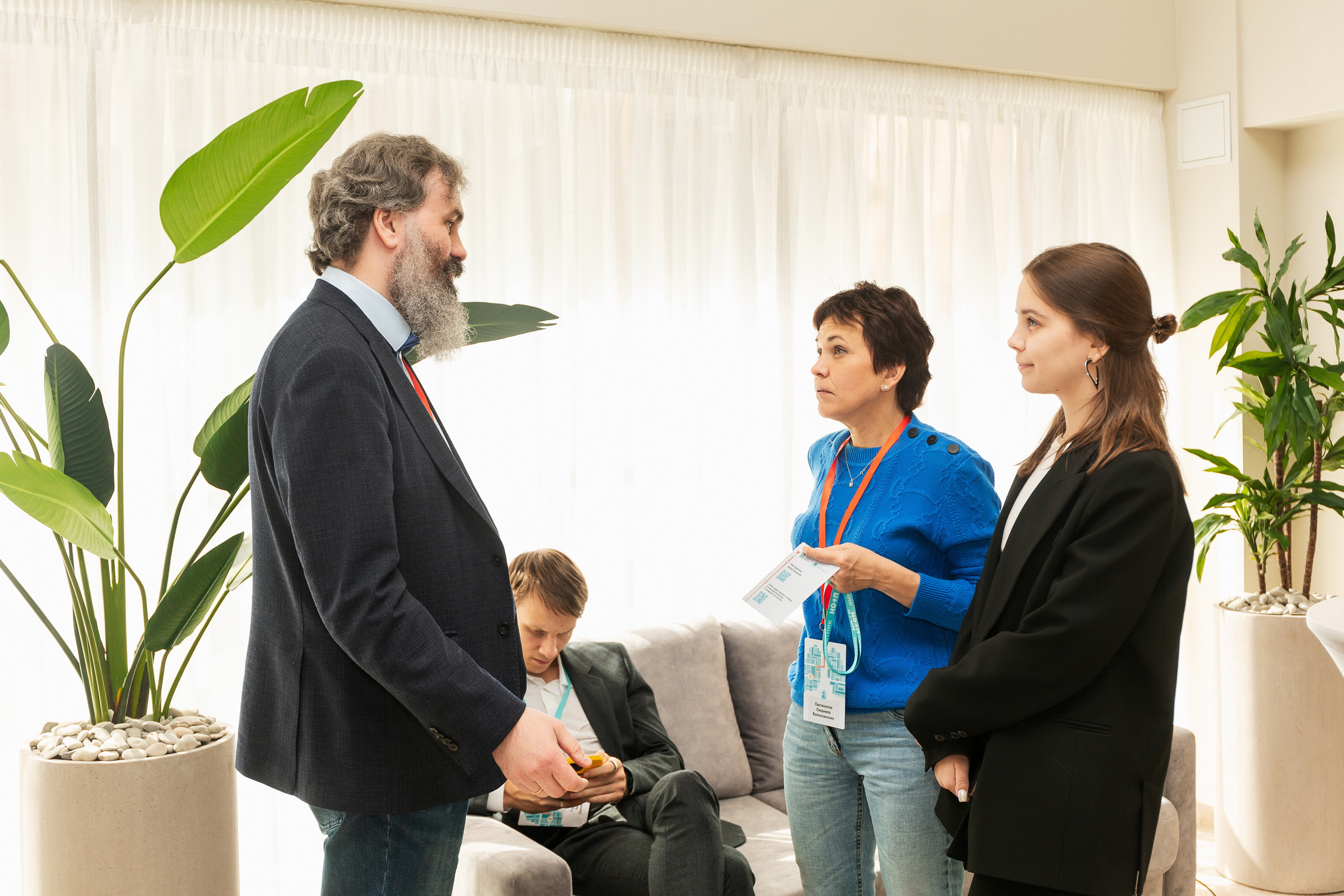 Профессиональный фотограф на форум, конференцию и другие мероприятия в Санкт-Петербурге. Репортажная фотосъёмка массовых мероприятий для компаний, частных лиц, выставочных и лекционных пространств, event-агентств.