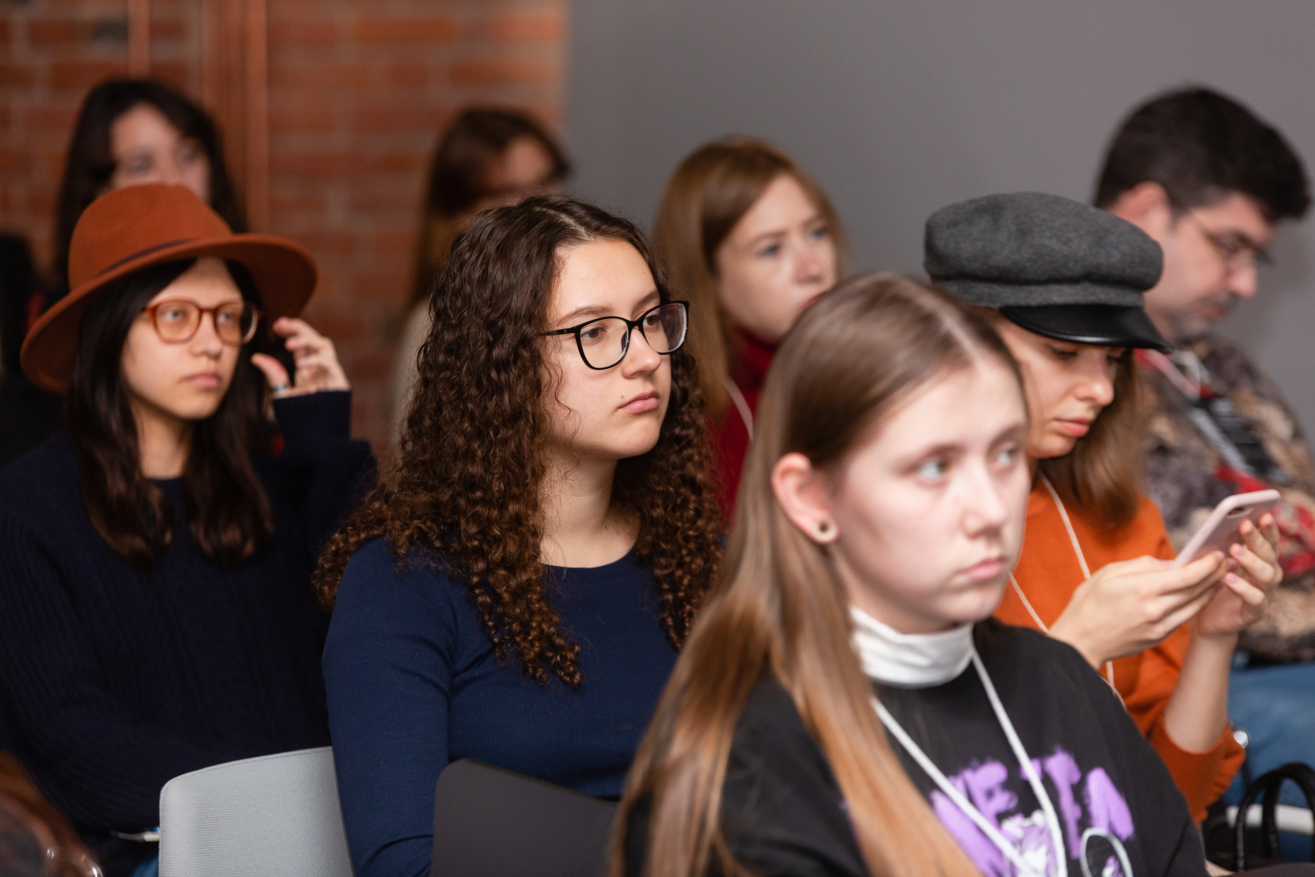 Профессиональный репортажный фотограф на форум, конференцию и другие мероприятия в Санкт-Петербурге. Репортажная фотосъёмка массовых мероприятий для компаний, частных лиц, выставочных и лекционных пространств, event-агентств.