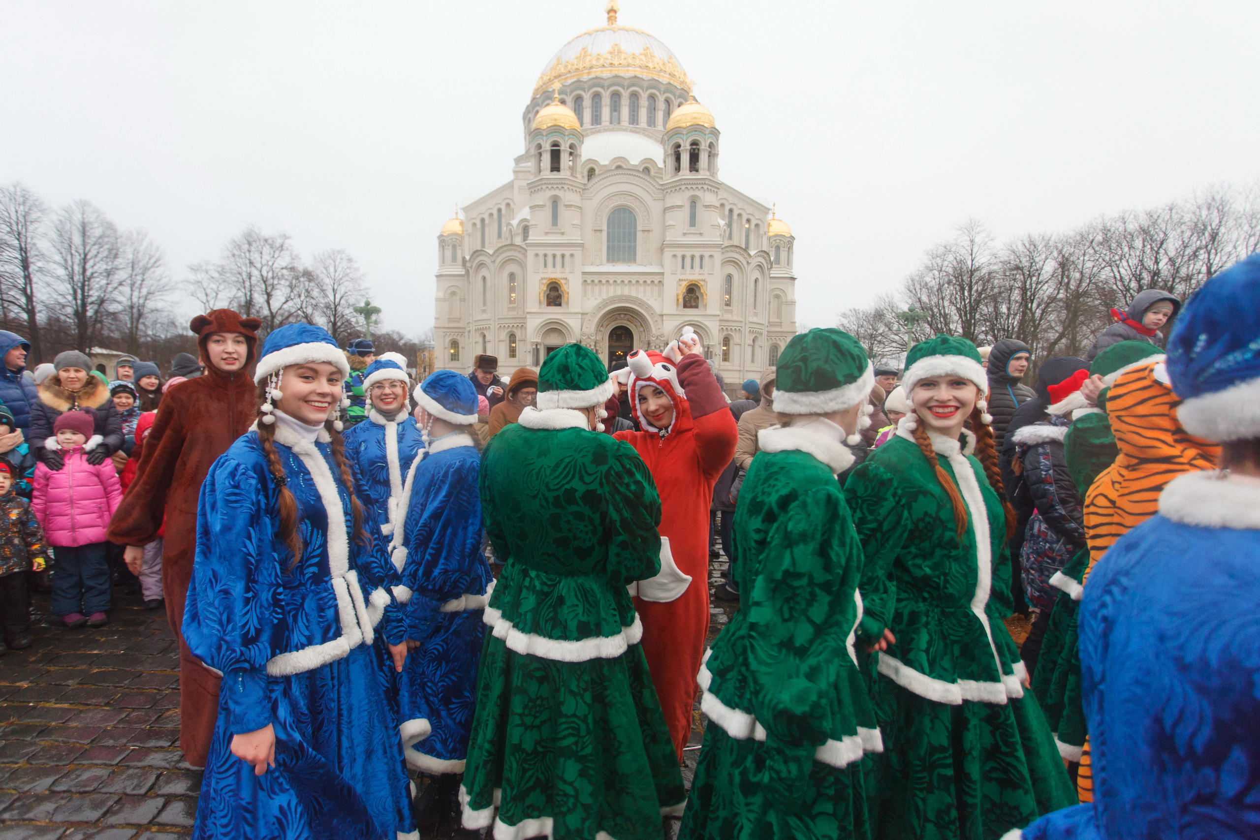 Профессиональный репортажный фотограф на концерты, фестивали и праздничные мероприятия в Санкт-Петербурге и области.