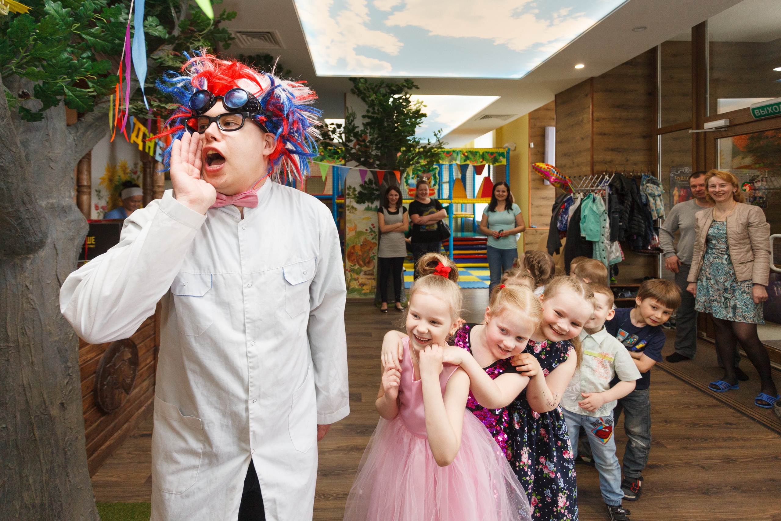 Профессиональный фотограф на праздник, вечеринку, корпоратив. Репортажная фотосъёмка частных мероприятий, детских праздников, вечеринок и мастерклассов в Санкт-Петербурге.