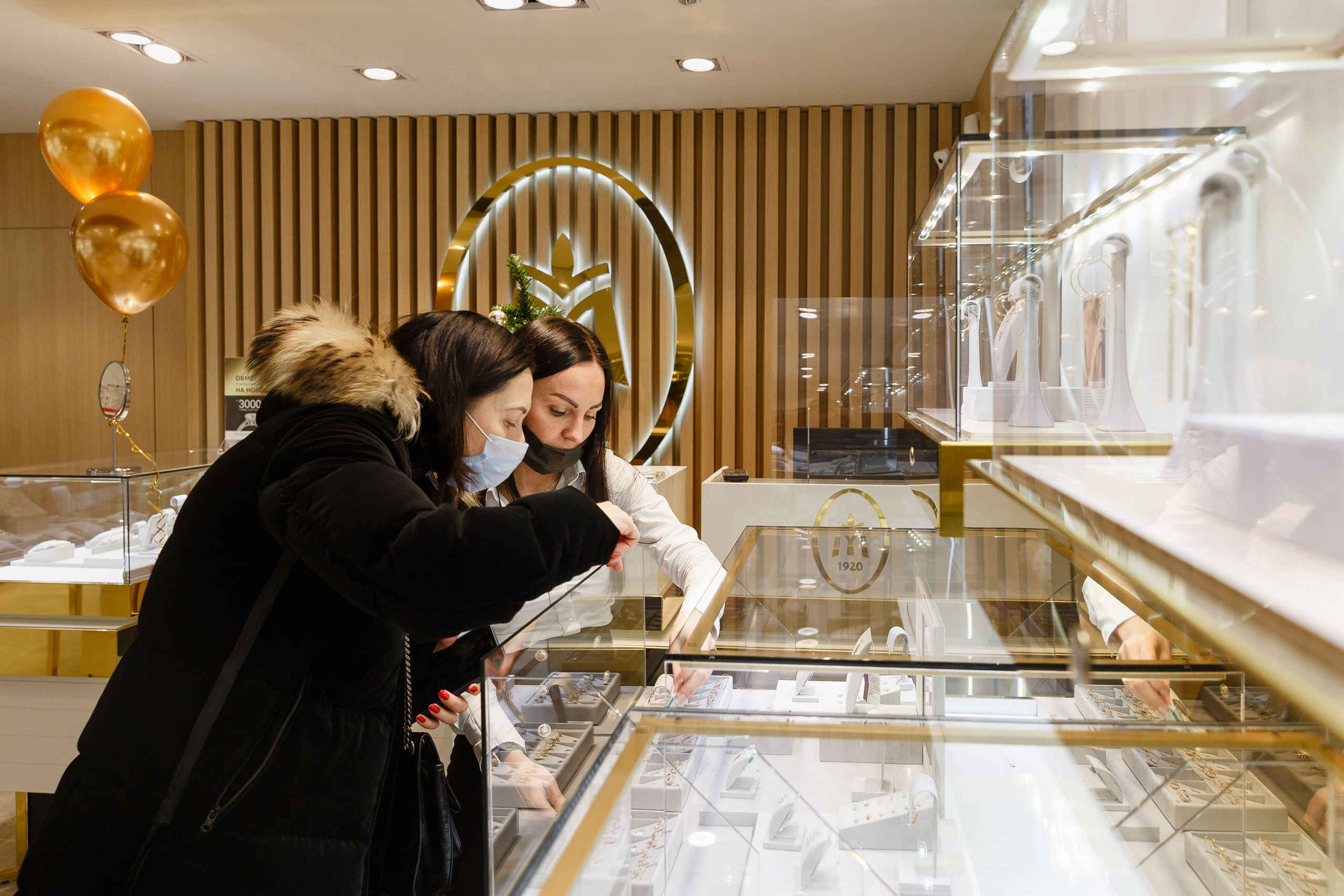 Профессиональный репортажный фотограф на выставки, презентации и другие светские мероприятия, в Санкт-Петербурге. Репортажный фотограф в Санкт-Петербурге. Профессиональная фотосъёмка мероприятий. Фотограф на презентацию и промоакцию. Фотограф на мастер-класс. Корпоративный фотограф. Профессиональный фотограф на выставку. Репортажная съёмка, качественно. Светский репортаж. Индустрия красоты.