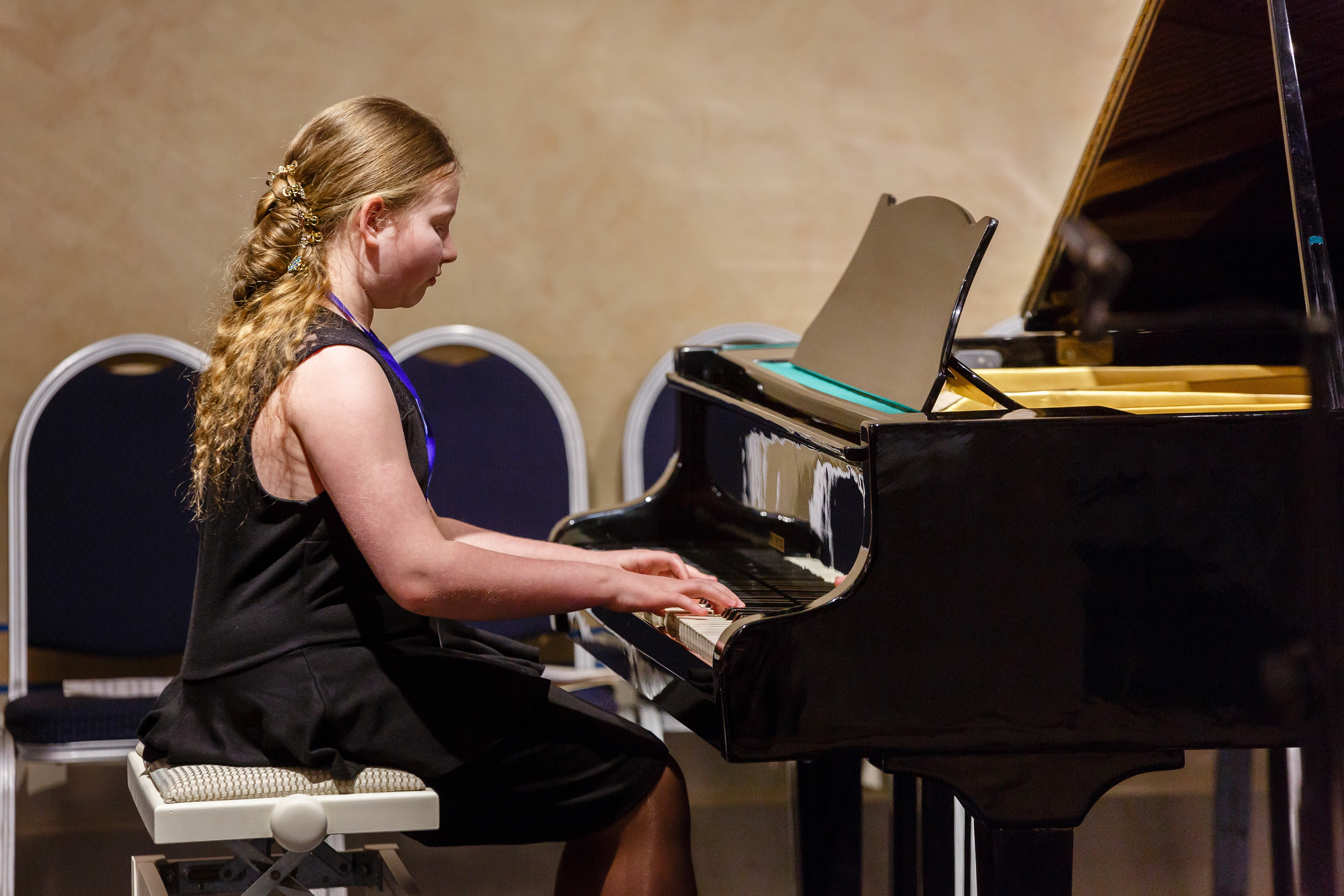 Профессиональный репортажный фотограф на концерты, фестивали и праздничные мероприятия в Санкт-Петербурге и области.