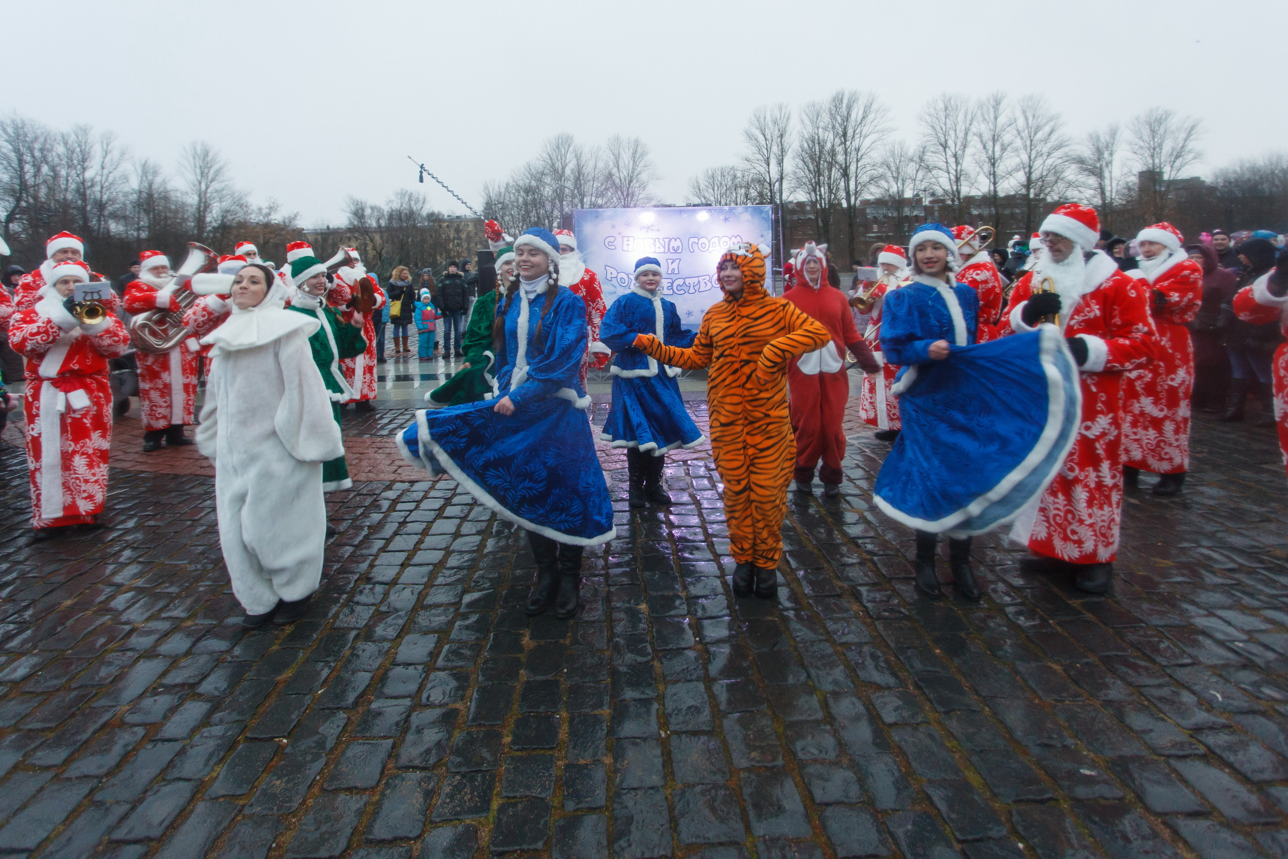 Профессиональный репортажный фотограф на концерты, фестивали и праздничные мероприятия в Санкт-Петербурге и области.