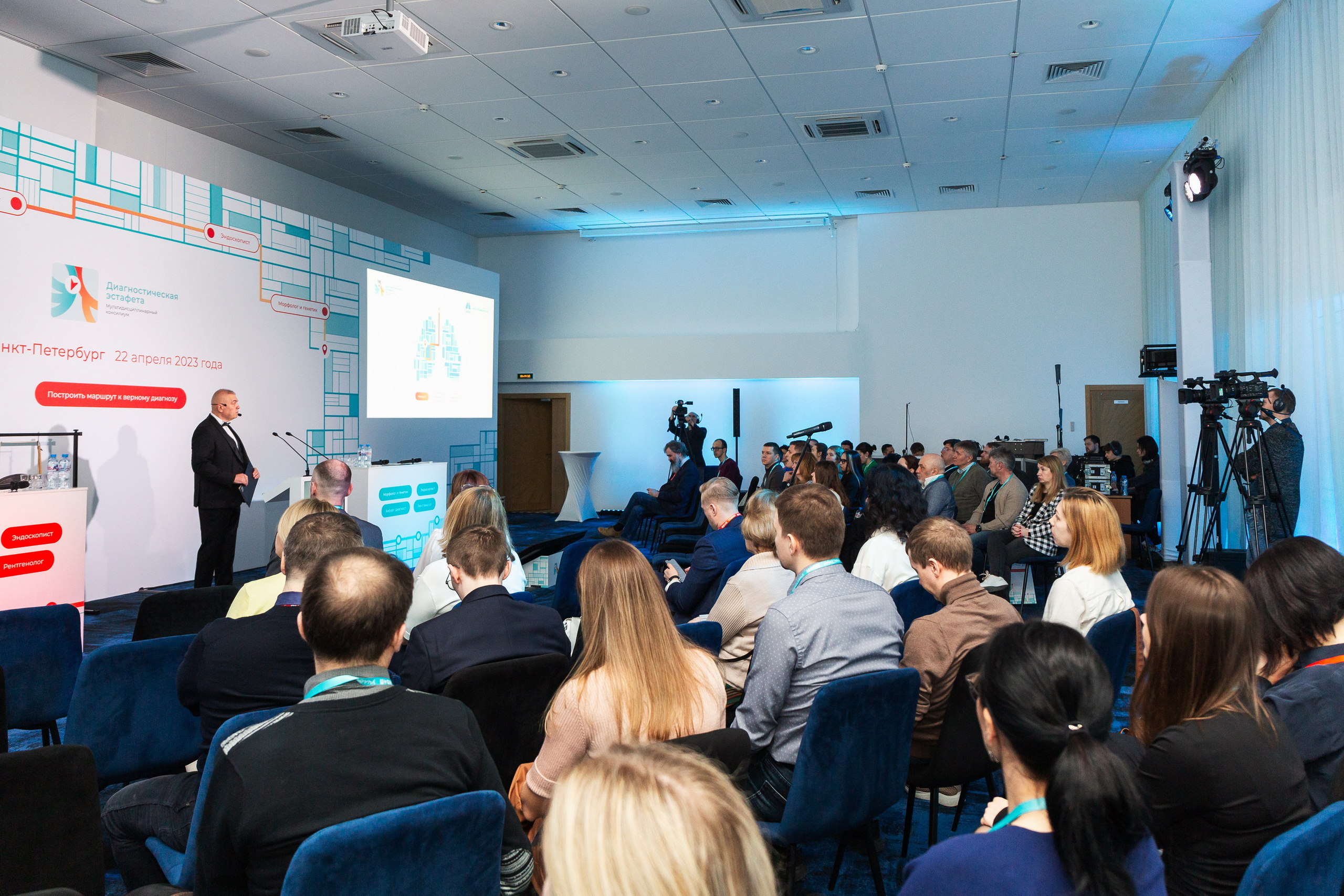 Профессиональный фотограф на форум, конференцию и другие мероприятия в Санкт-Петербурге. Репортажная фотосъёмка массовых мероприятий для компаний, частных лиц, выставочных и лекционных пространств, event-агентств.