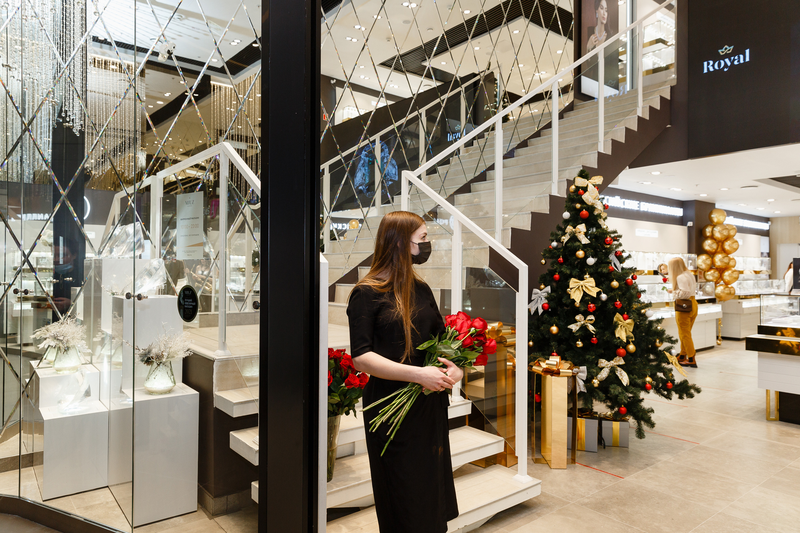 Профессиональный репортажный фотограф на выставки, презентации и другие светские мероприятия, в Санкт-Петербурге.