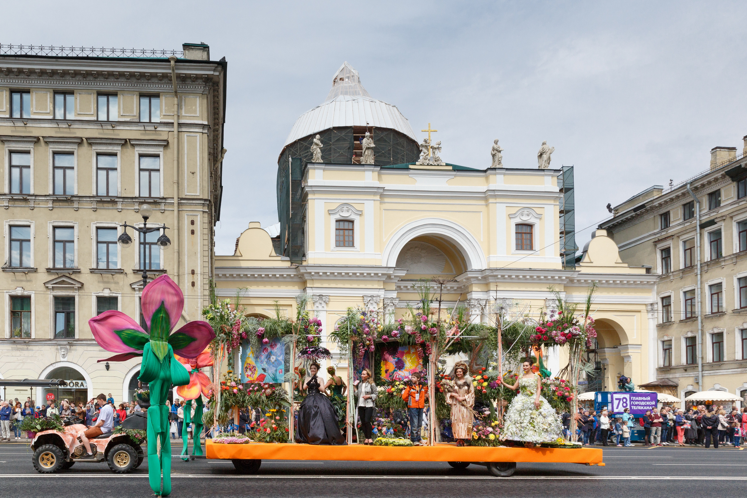Профессиональный репортажный фотограф на концерты, фестивали и праздничные мероприятия в Санкт-Петербурге и области.