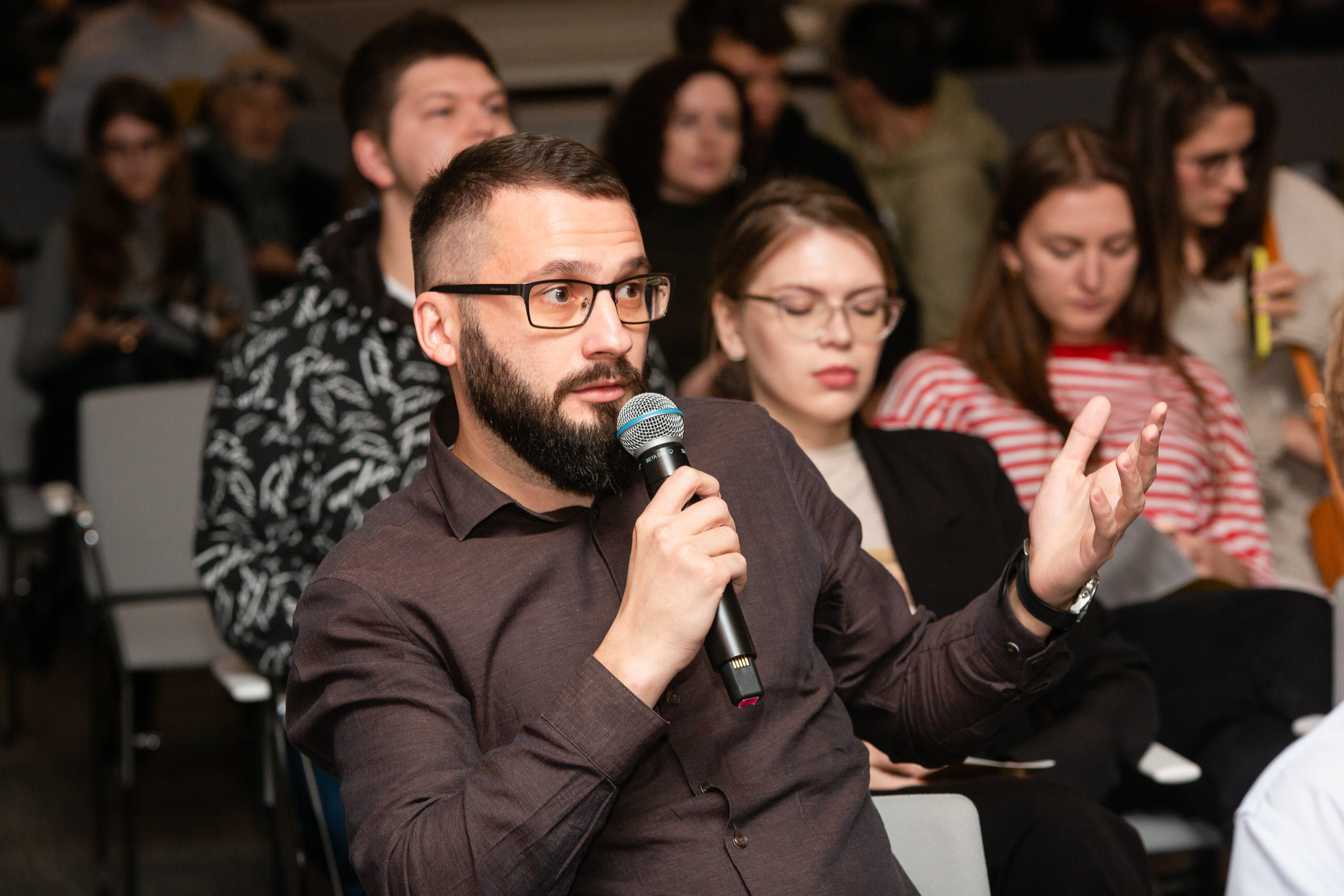 Профессиональный фотограф на форум, конференцию и другие мероприятия в Санкт-Петербурге. Репортажная фотосъёмка массовых мероприятий для компаний, частных лиц, выставочных и лекционных пространств, event-агентств.