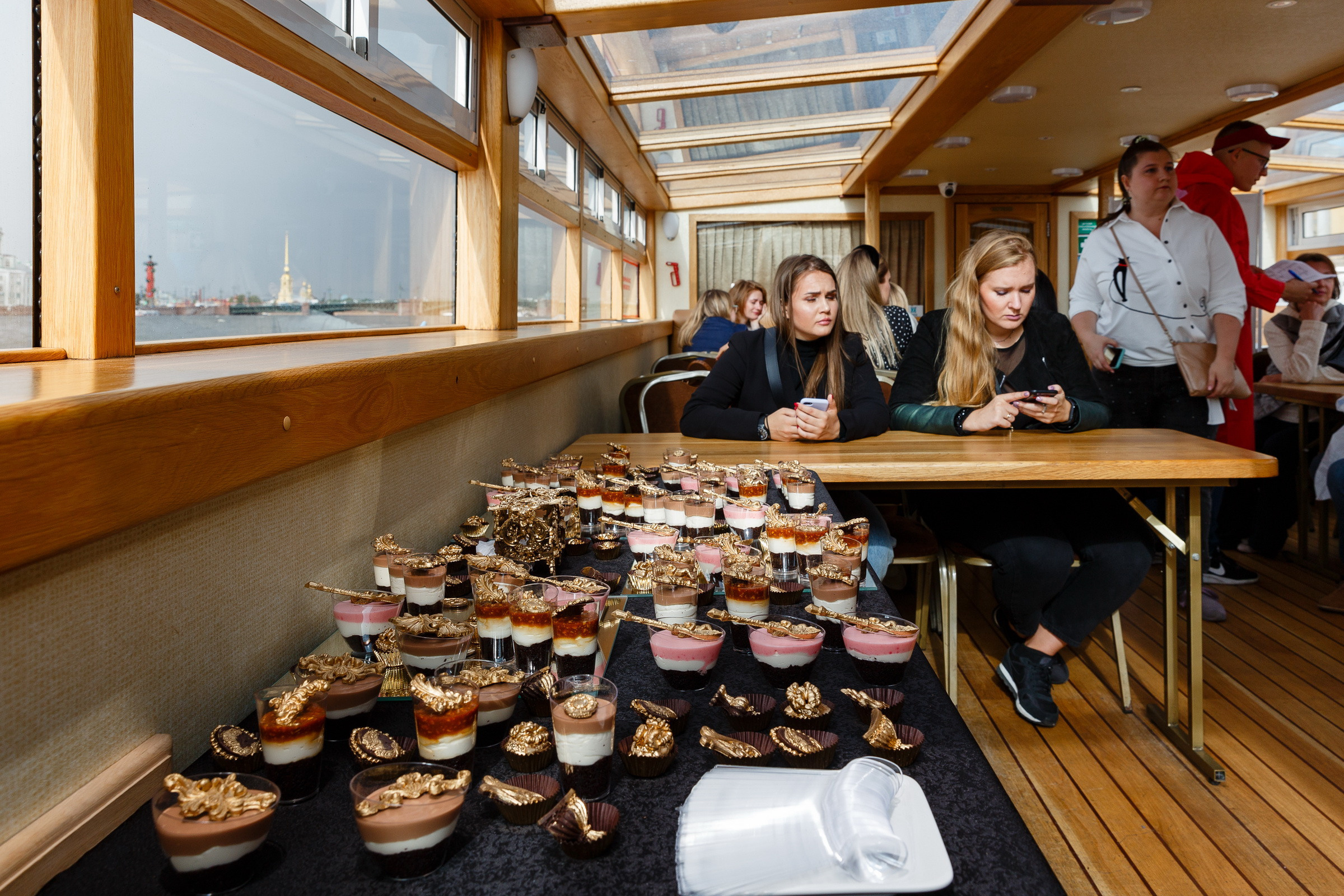 Репортажный фотограф на выставки, презентации, конференции и другие корпоративные мероприятия в Санкт-Петербурге. Фотограф на мероприятие. Фотограф на корпоратив. Фотограф Сергей Пушкин. СПб. Фото для отчётов и прессрелизов. Сотрудничество агенства. Корпоративная фотосъемка. Фотограф для бизнеса. 