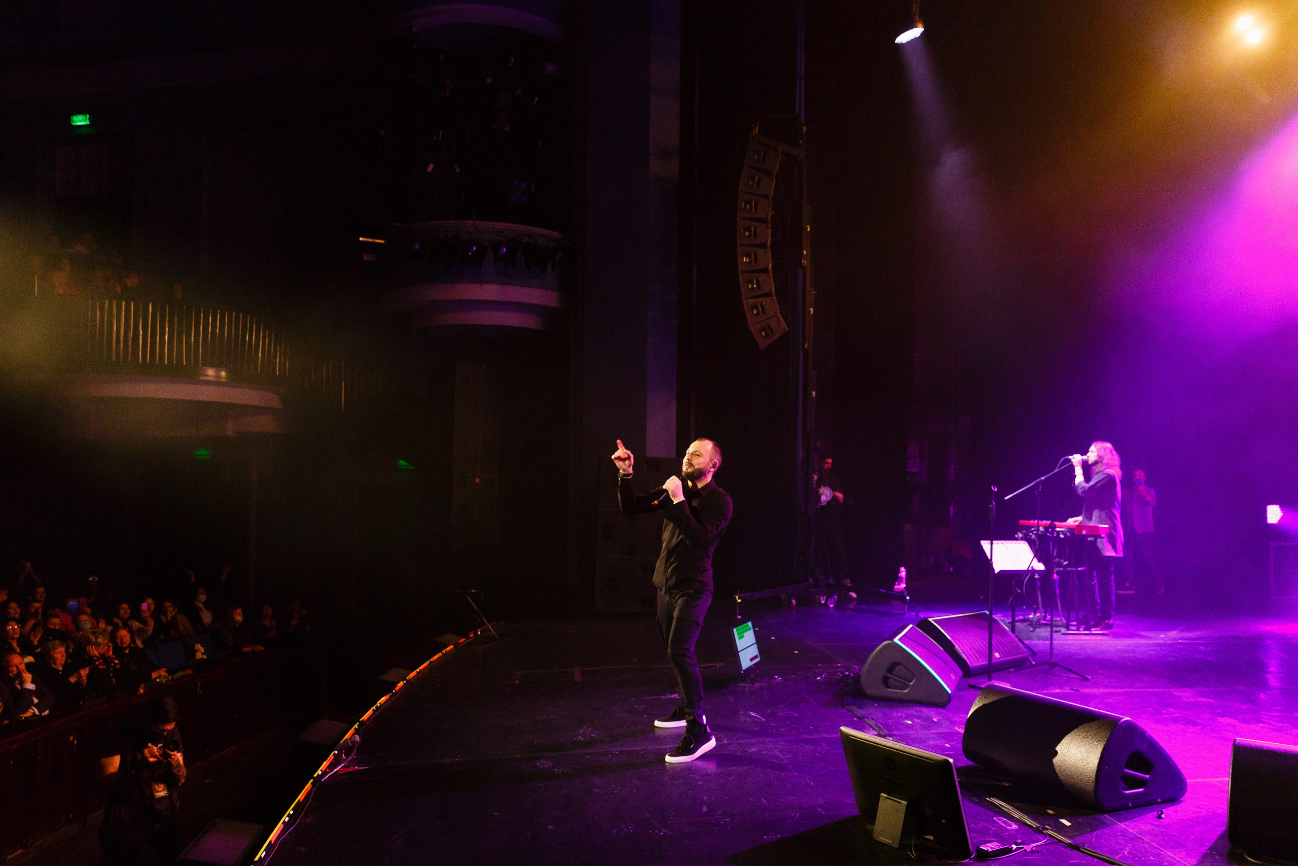 Профессиональный репортажный фотограф на концерт в Санкт-Петербурге и области.
