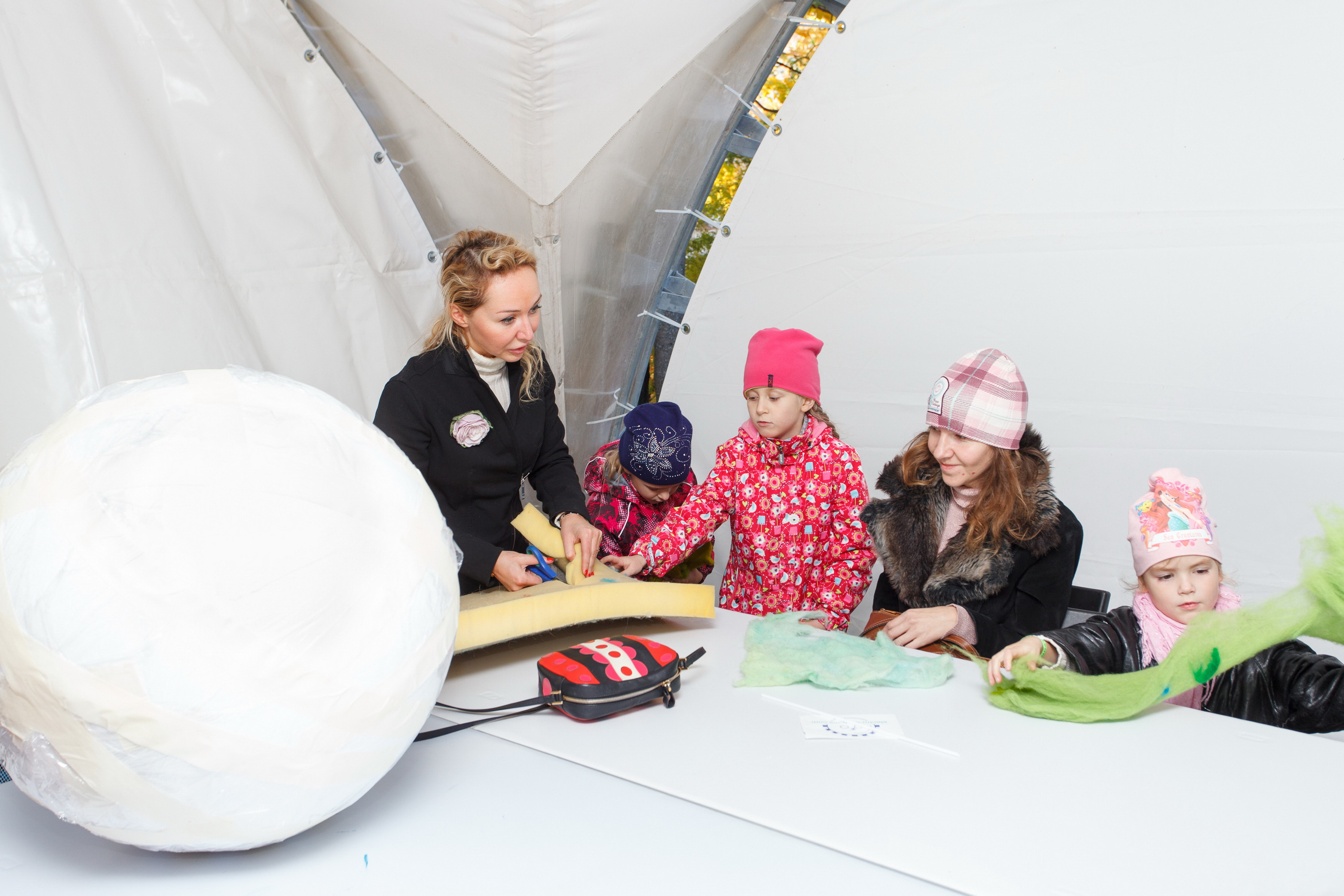 Профессиональный фотограф на праздник, вечеринку, корпоратив. Репортажная фотосъёмка частных мероприятий, детских праздников, вечеринок и мастерклассов в Санкт-Петербурге.