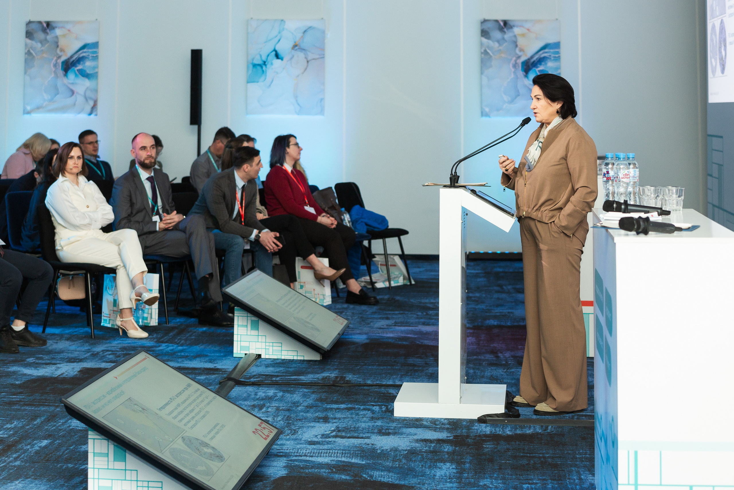 Профессиональный фотограф на форум, конференцию и другие мероприятия в Санкт-Петербурге. Репортажная фотосъёмка массовых мероприятий для компаний, частных лиц, выставочных и лекционных пространств, event-агентств.