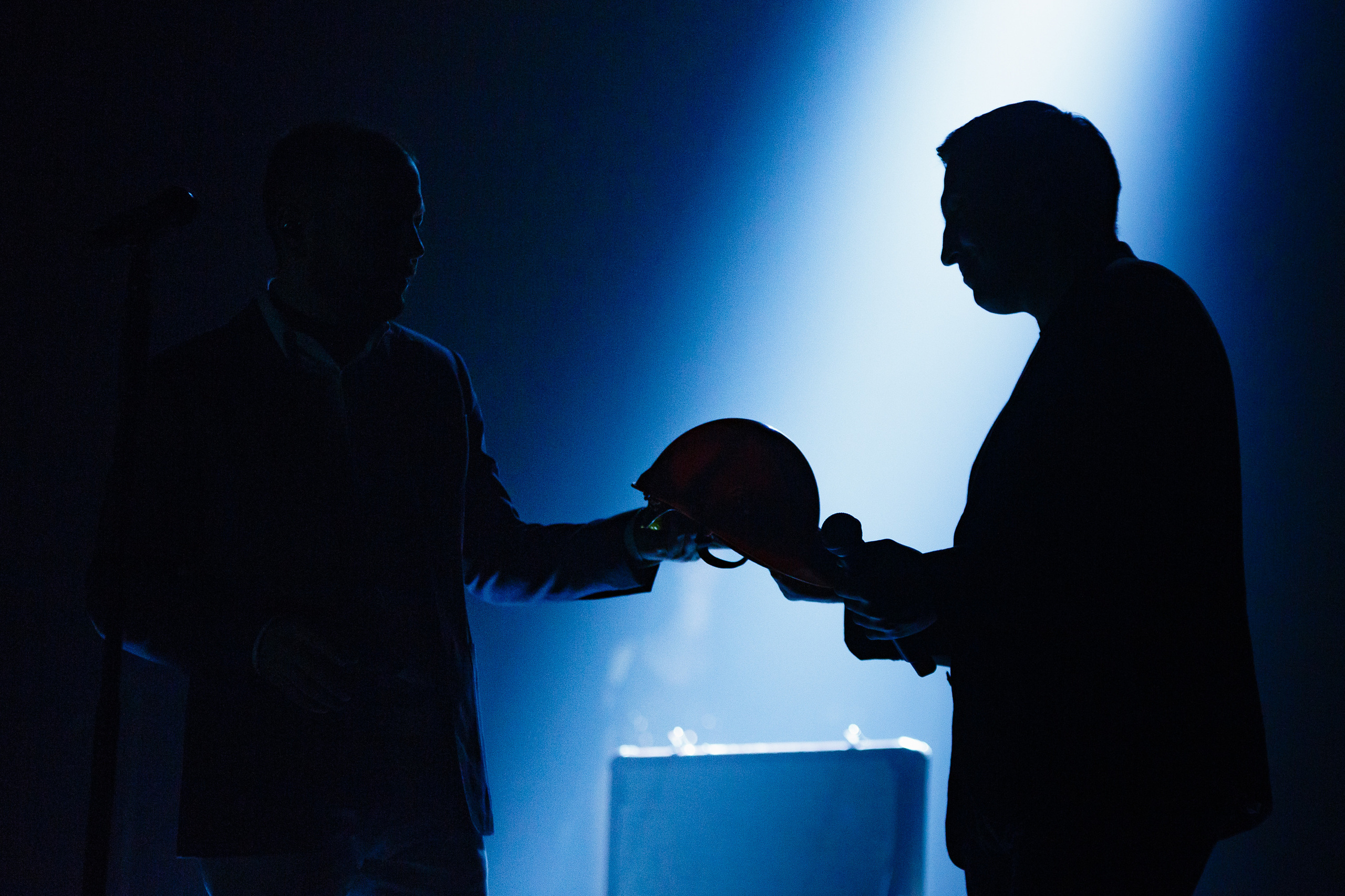 Профессиональный репортажный фотограф на концерт в Санкт-Петербурге и области.