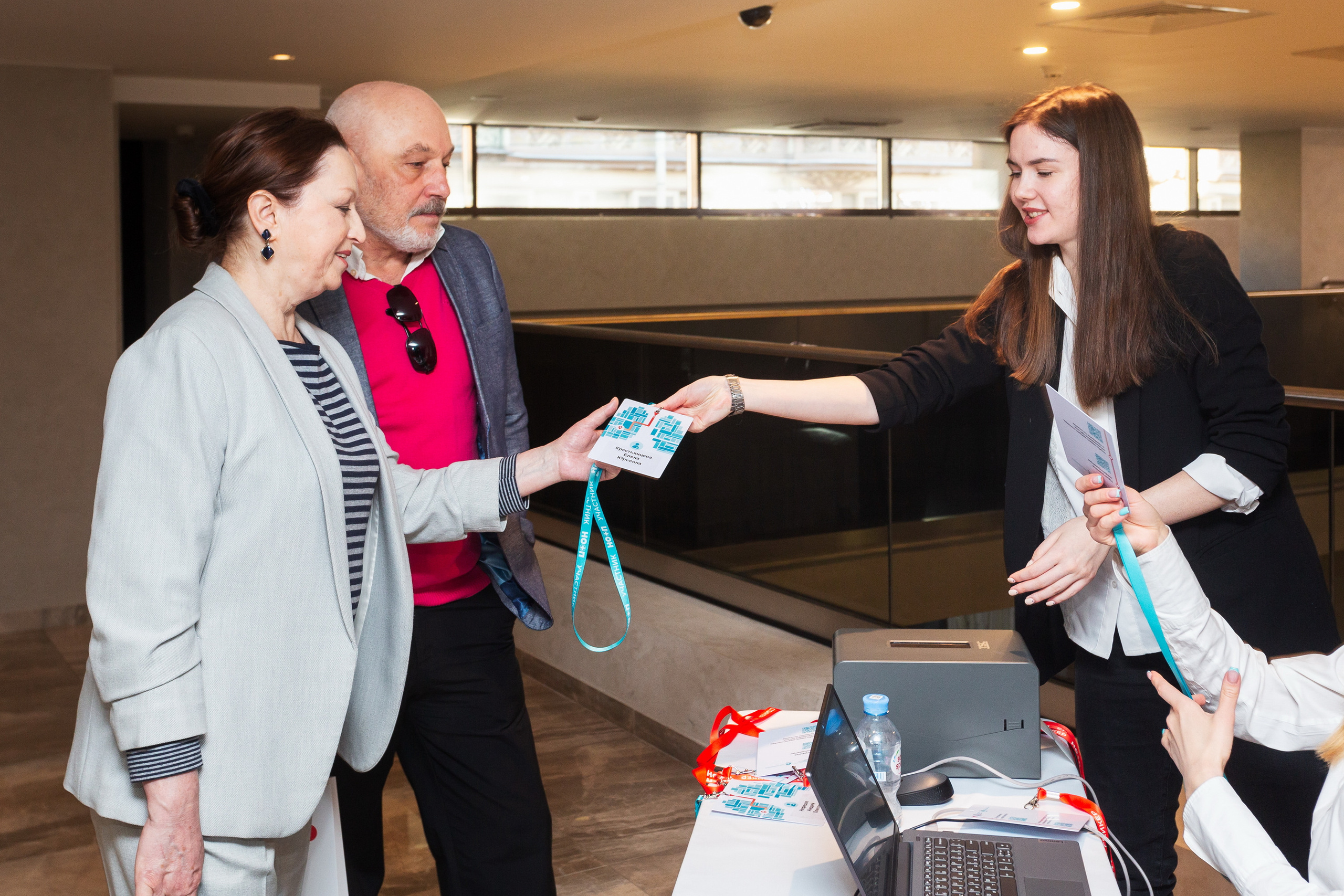 Профессиональный фотограф на форум, конференцию и другие мероприятия в Санкт-Петербурге. Репортажная фотосъёмка массовых мероприятий для компаний, частных лиц, выставочных и лекционных пространств, event-агентств.