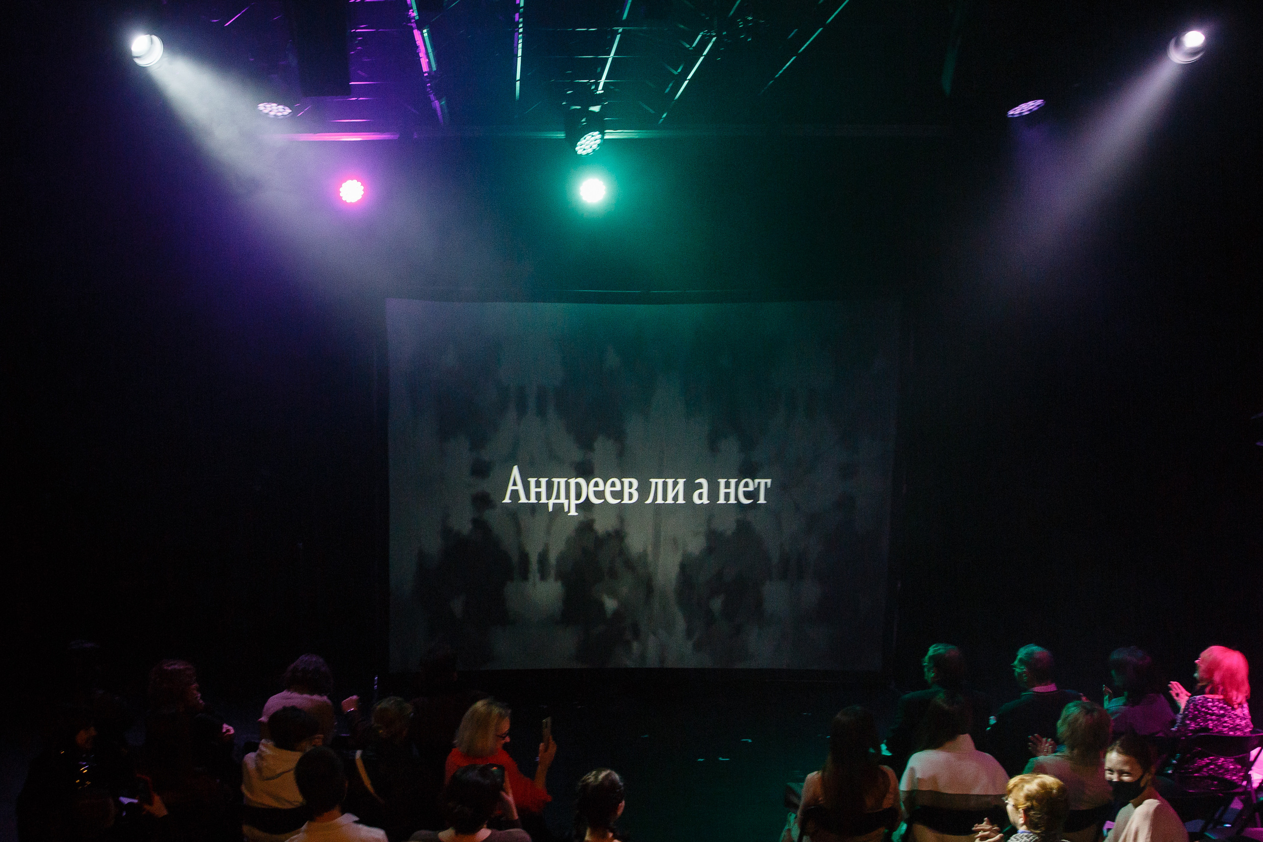 Профессиональный репортажный фотограф на концерты и фестивали в Санкт-Петербурге и области.