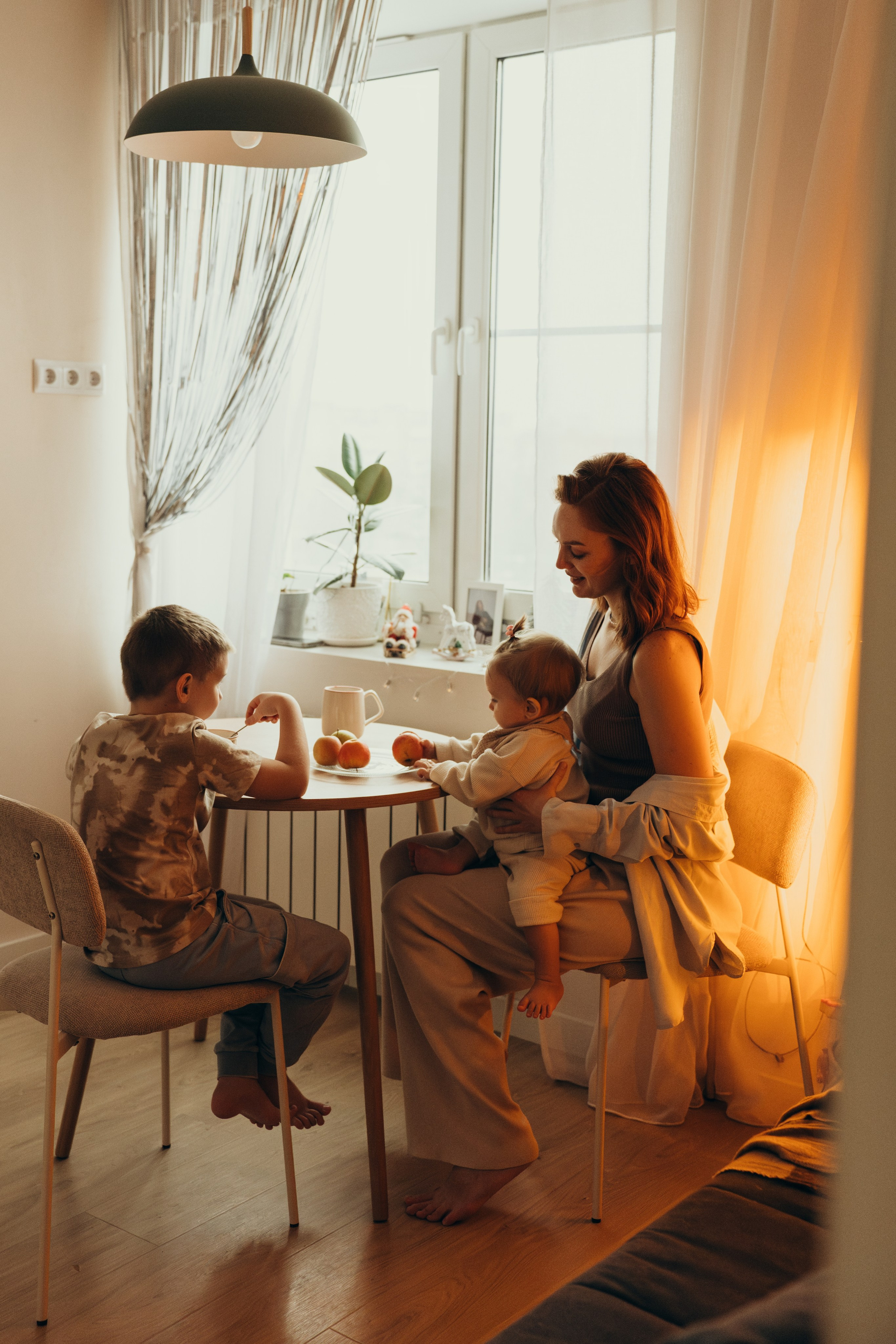 Анастасия, Ярослав и Асия