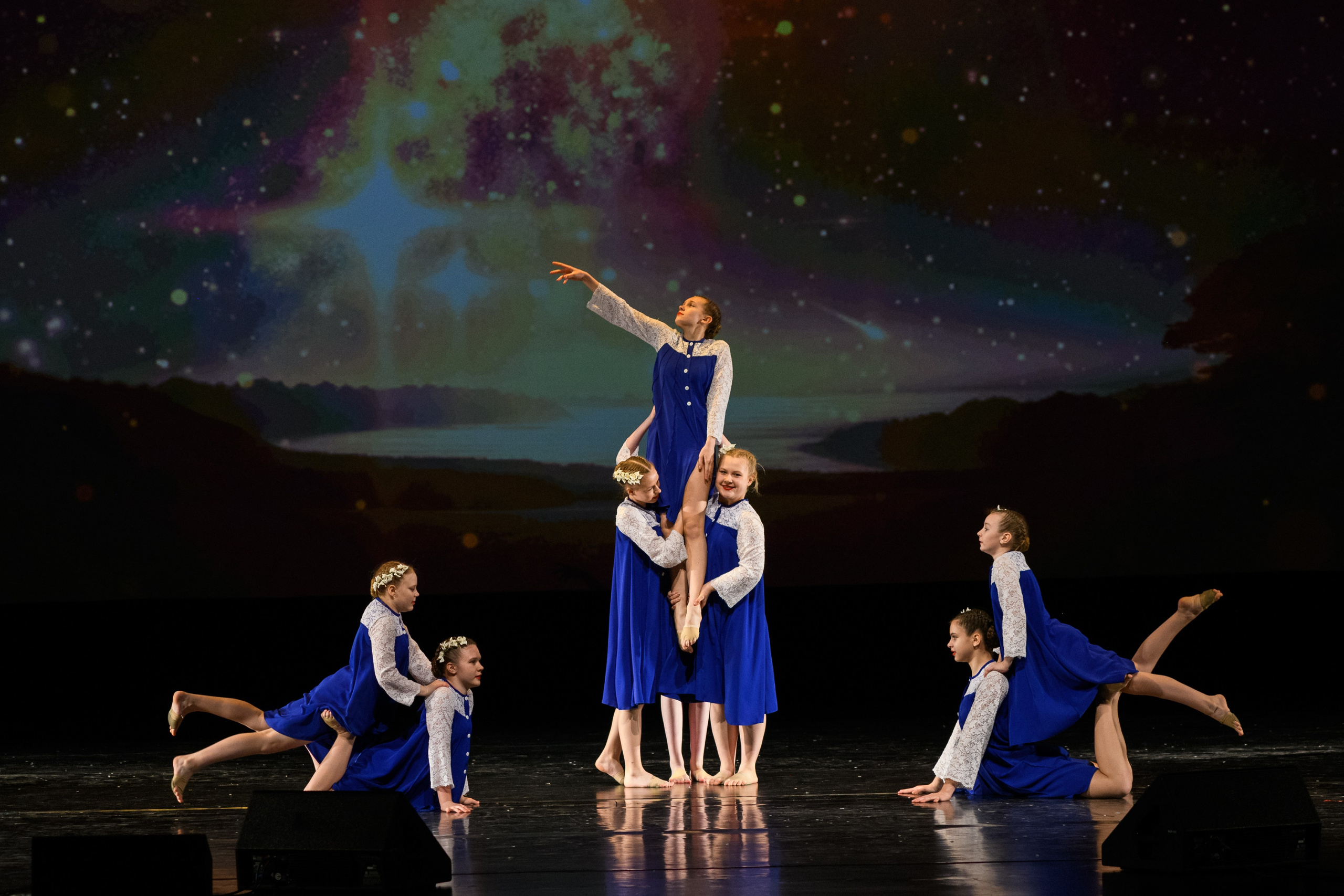 23 апреля, часть 2, БКЗ Октябрьский, г. Санкт-Петербург. Золотое яблочко