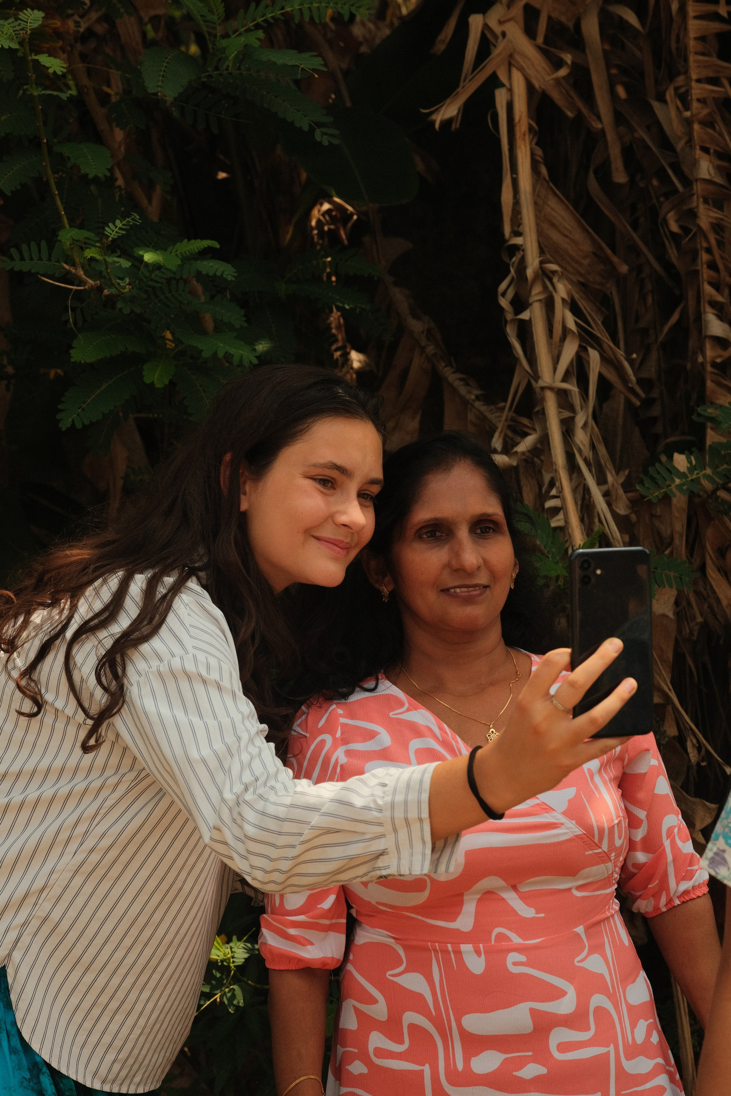 Volunteers. Creative travel photographer — Berg Daria