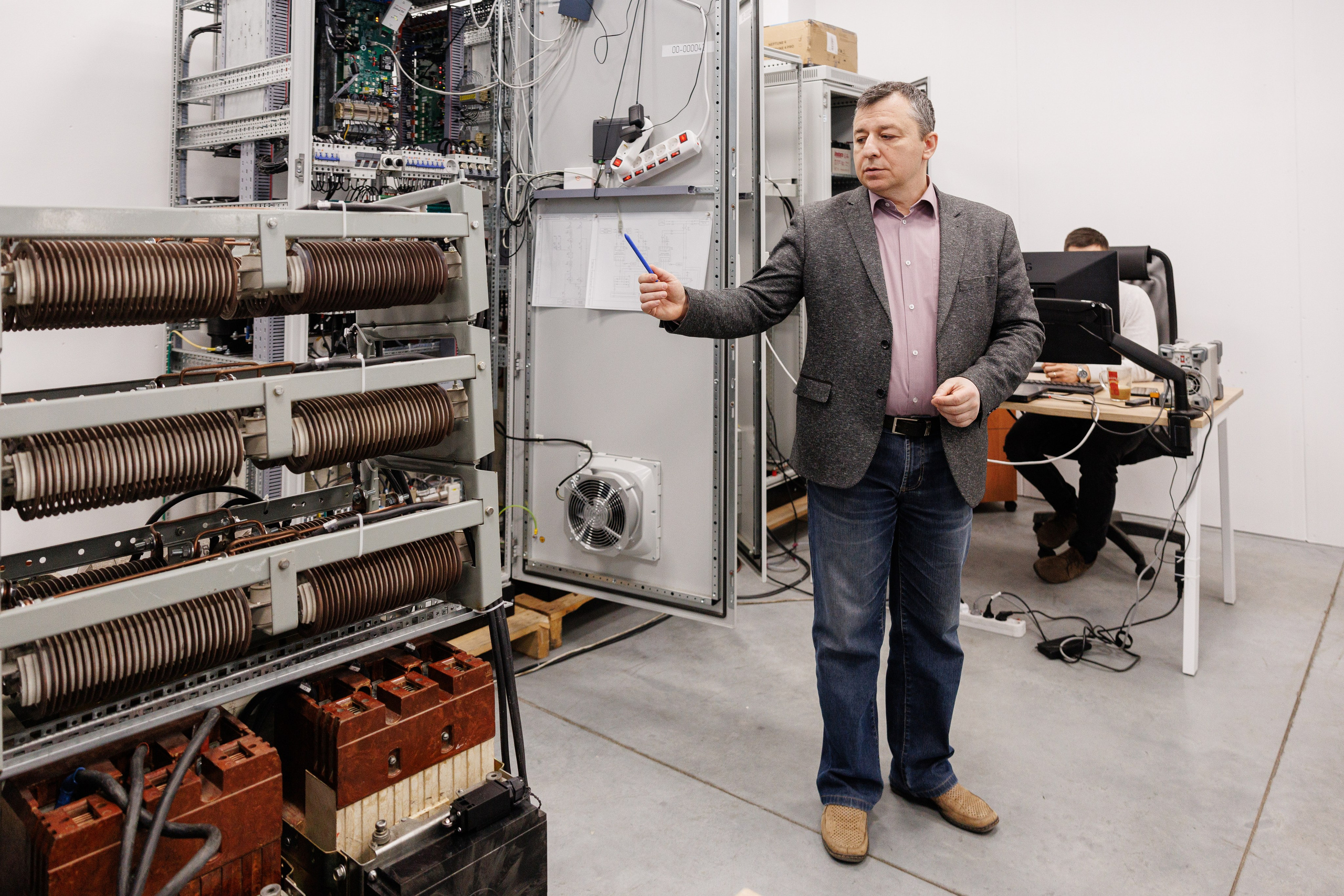 Вольтаг — Экскурсия по производству. Контент для бизнеса в Екатеринбурге Полдень Медиа