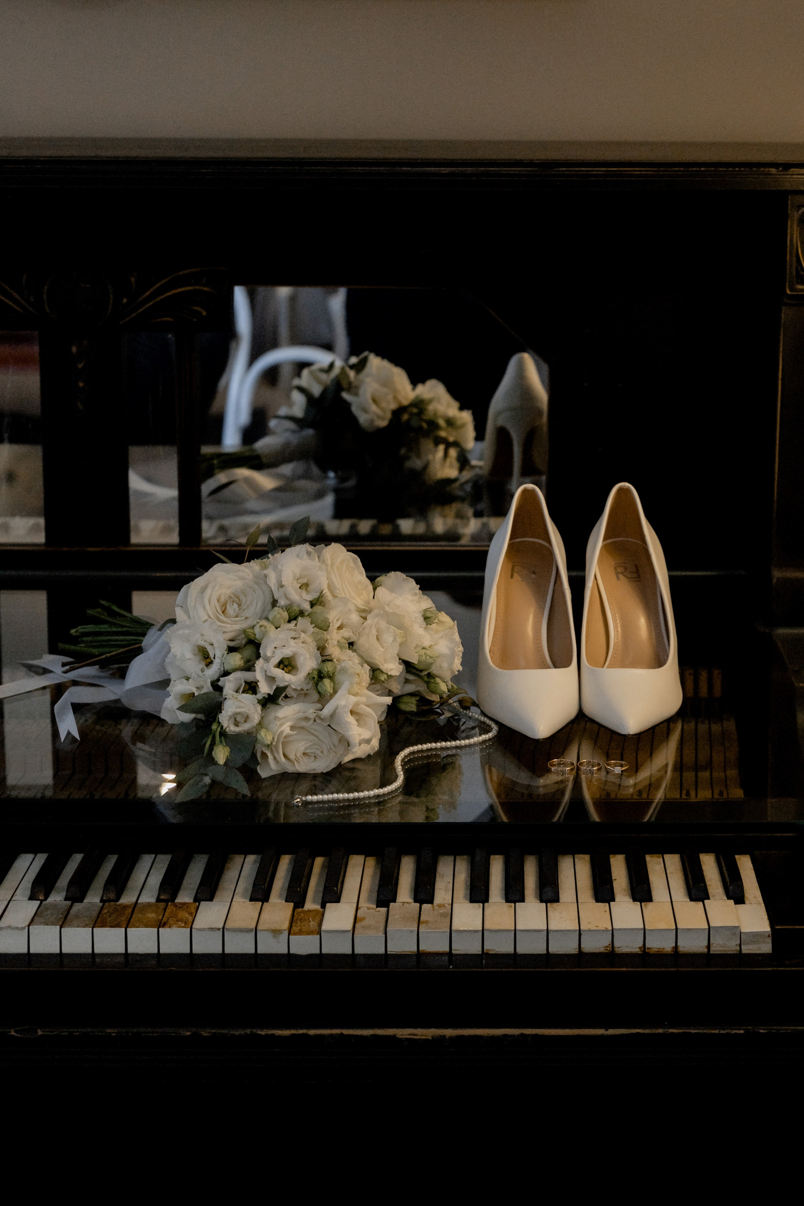 Свадебная фотосессия в отеле Чайковский г. Калининград. Свадебный фотограф Калининград