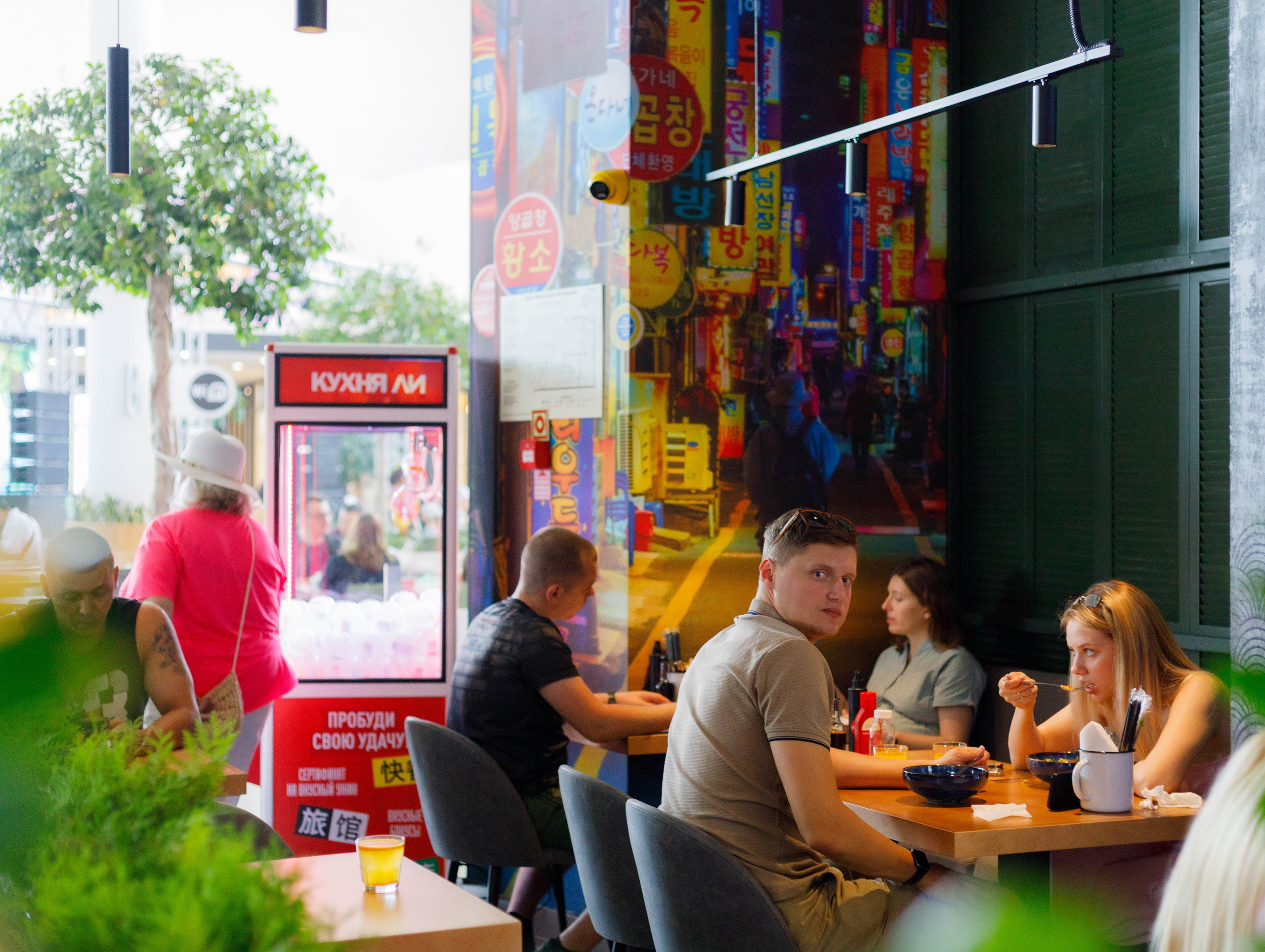 Кухня Ли. Открытие. Репортажный фотограф в Новосибирске Алена Помазунова