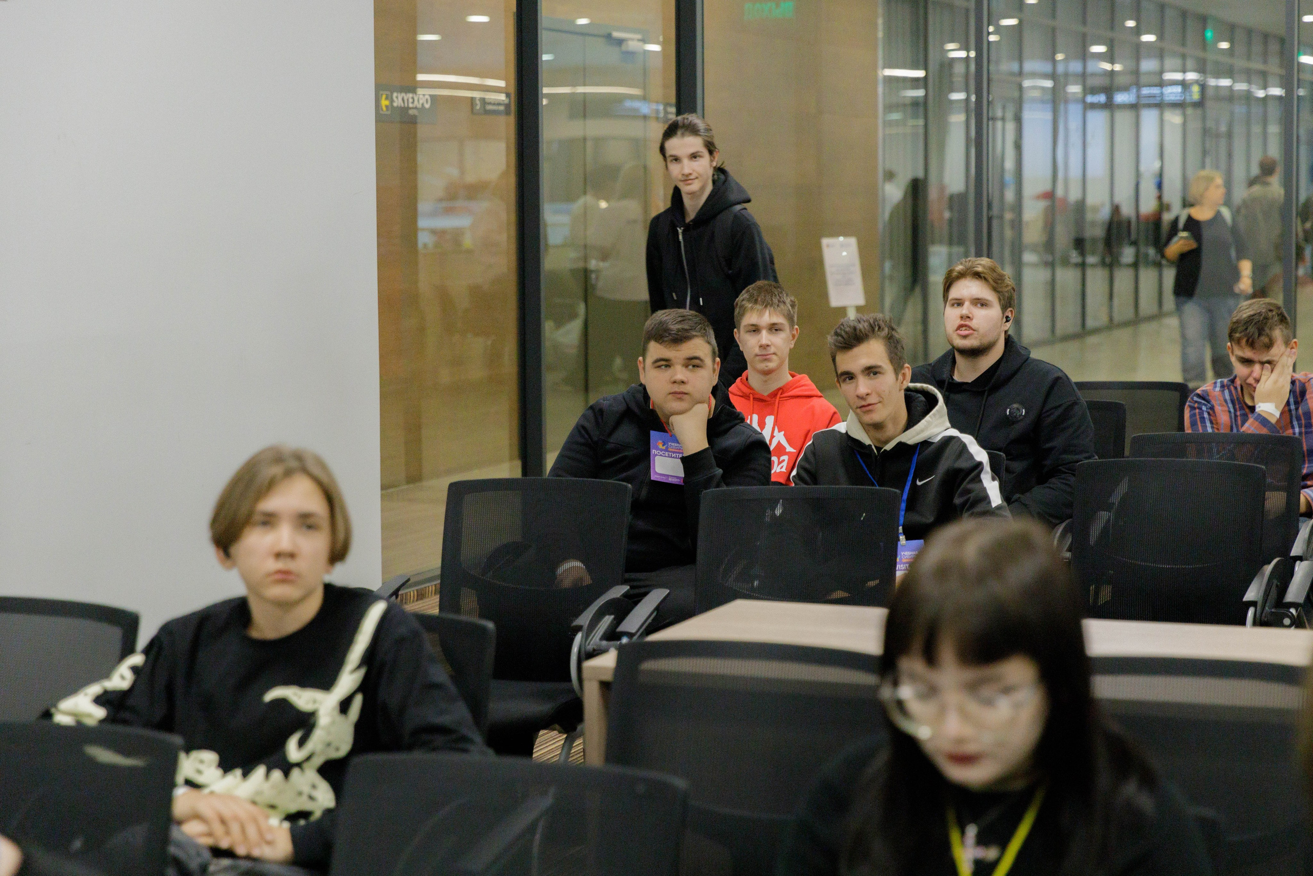 Семинары в рамках фестиваля беспилотных летательный аппаратов. Экспоцентр. Репортажный фотограф в Новосибирске Алена Помазунова