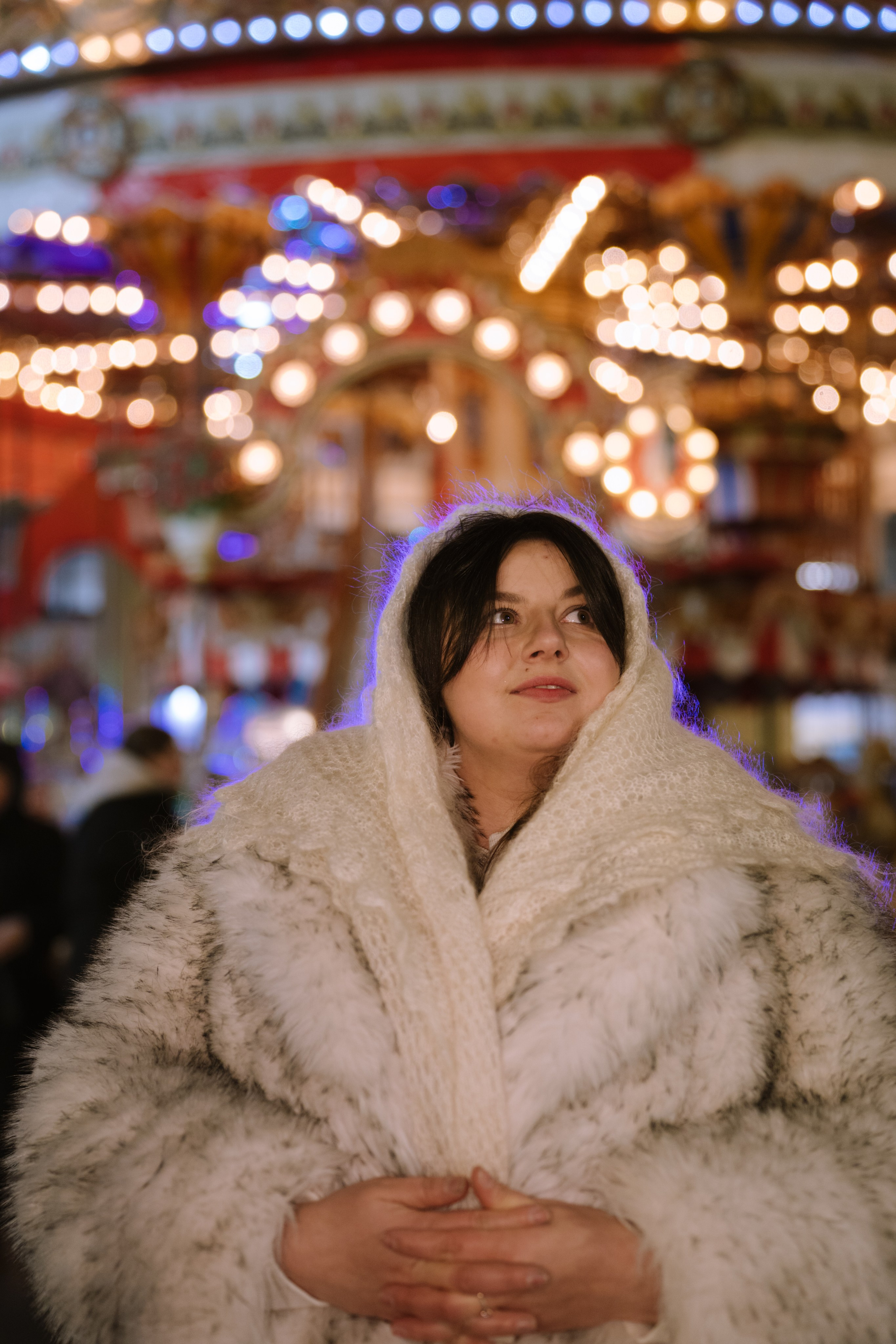 ПРОГУЛКА НА МАНЕЖНОЙ ПЛОЩАДИ ДЛЯ ДЕВУШКИ ПЕРЕД НОВЫМ ГОДОМ (НОВОГОДНЯЯ ФОТОСЕССИИЯ НА МАНЕЖНОЙ ПЛОЩАДИ). Профессиональный фотограф, Санкт-Петербург — Виктория Богомолова