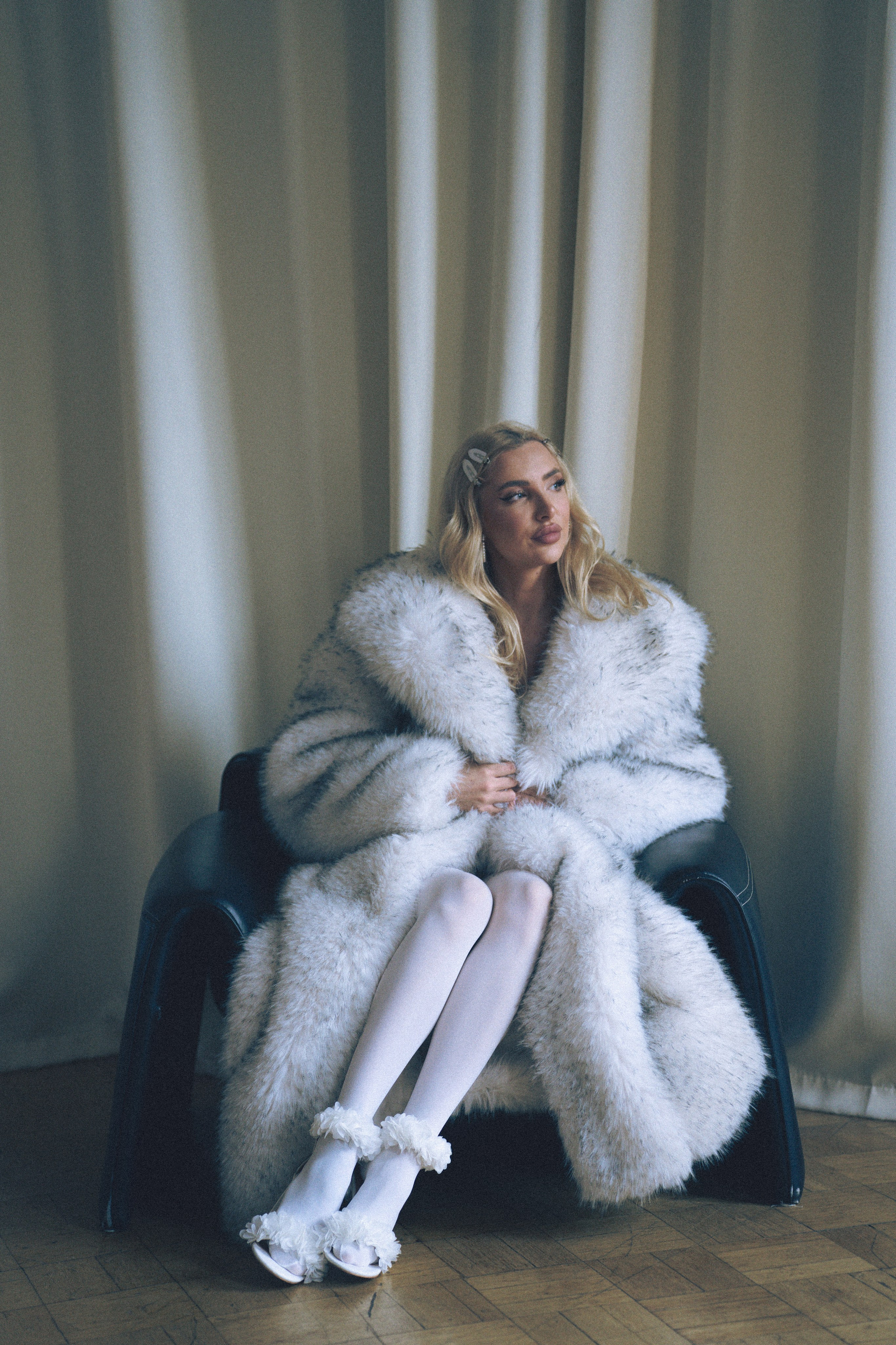 МИНИМАЛИЗМ В СТУДИИ НА ЧЕРНЫШЕВСКОЙ В СТУДИИ С БАЛКОНОМ. Профессиональный фотограф, Санкт-Петербург — Виктория Богомолова