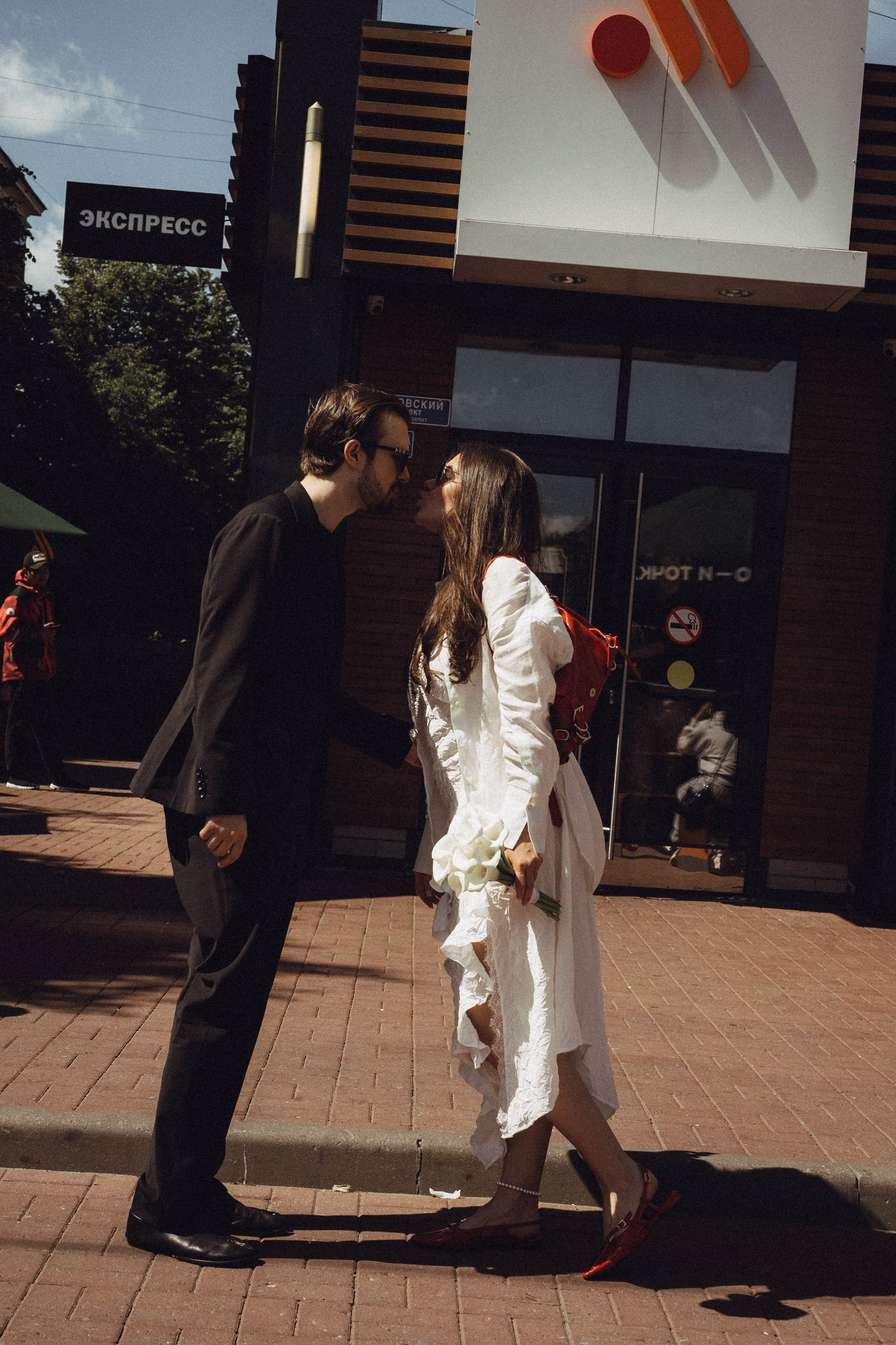 СВАДЕБНАЯ СЬЕМКА В ПАРКЕ ПОБЕДЫ И ПРОГУЛКА ПО МОСКОВСКОМУ ПРОСПЕКТУ. Профессиональный фотограф, Санкт-Петербург — Виктория Богомолова