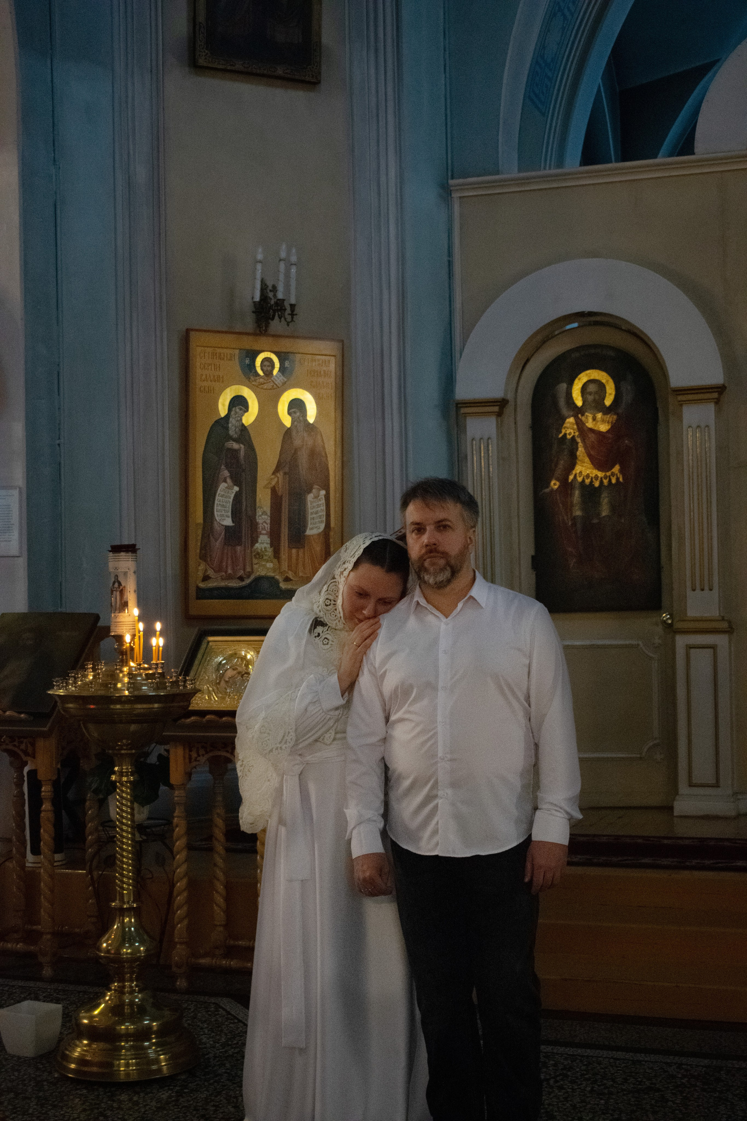 Фотосессия венчания в Никольском храме города Сортавала. Свадебная фотосъемка в Карелии.