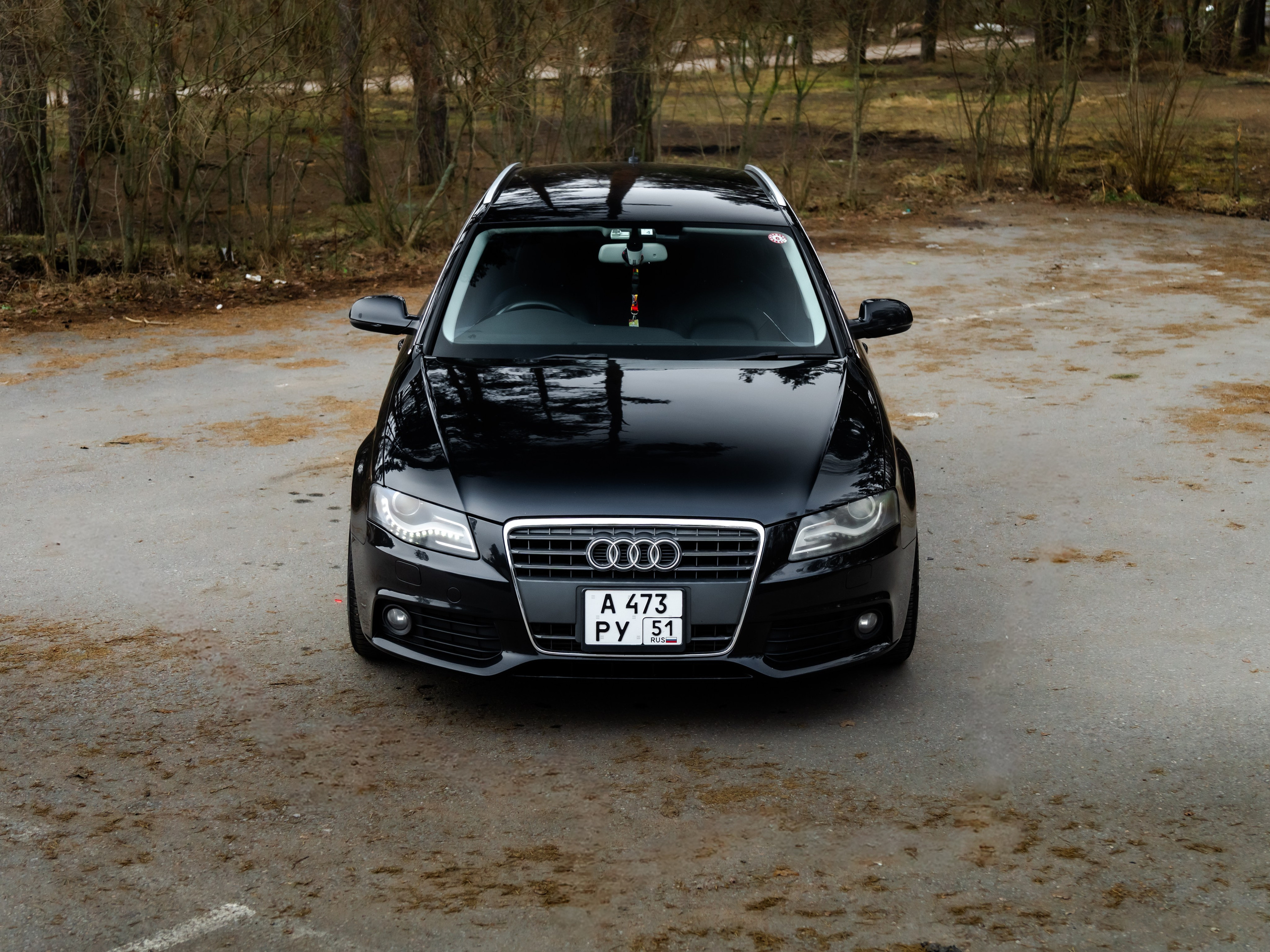 AUDI A4 B8 AVANT. Opasnophoto