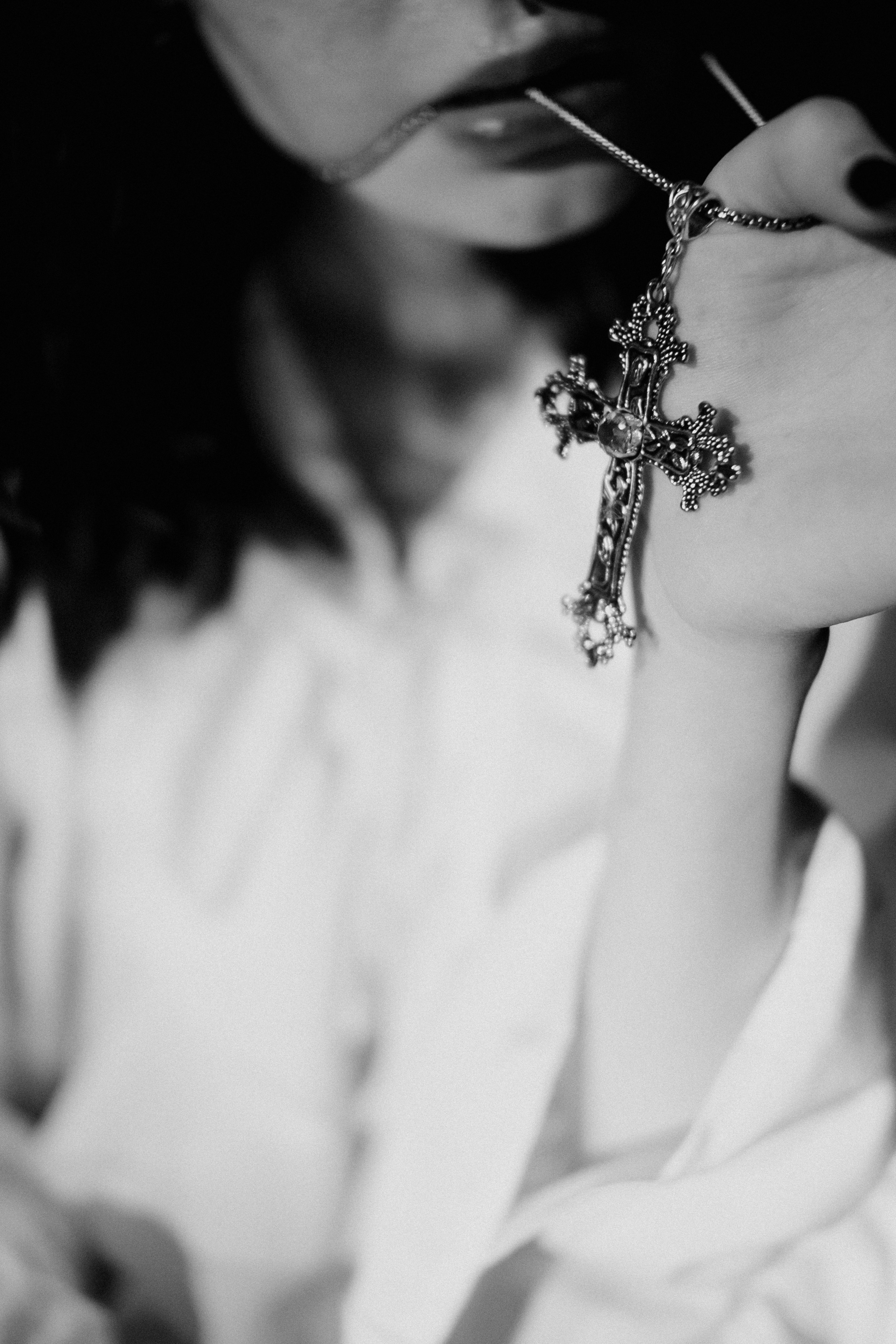 Съёмка у моря с оленьими рогами