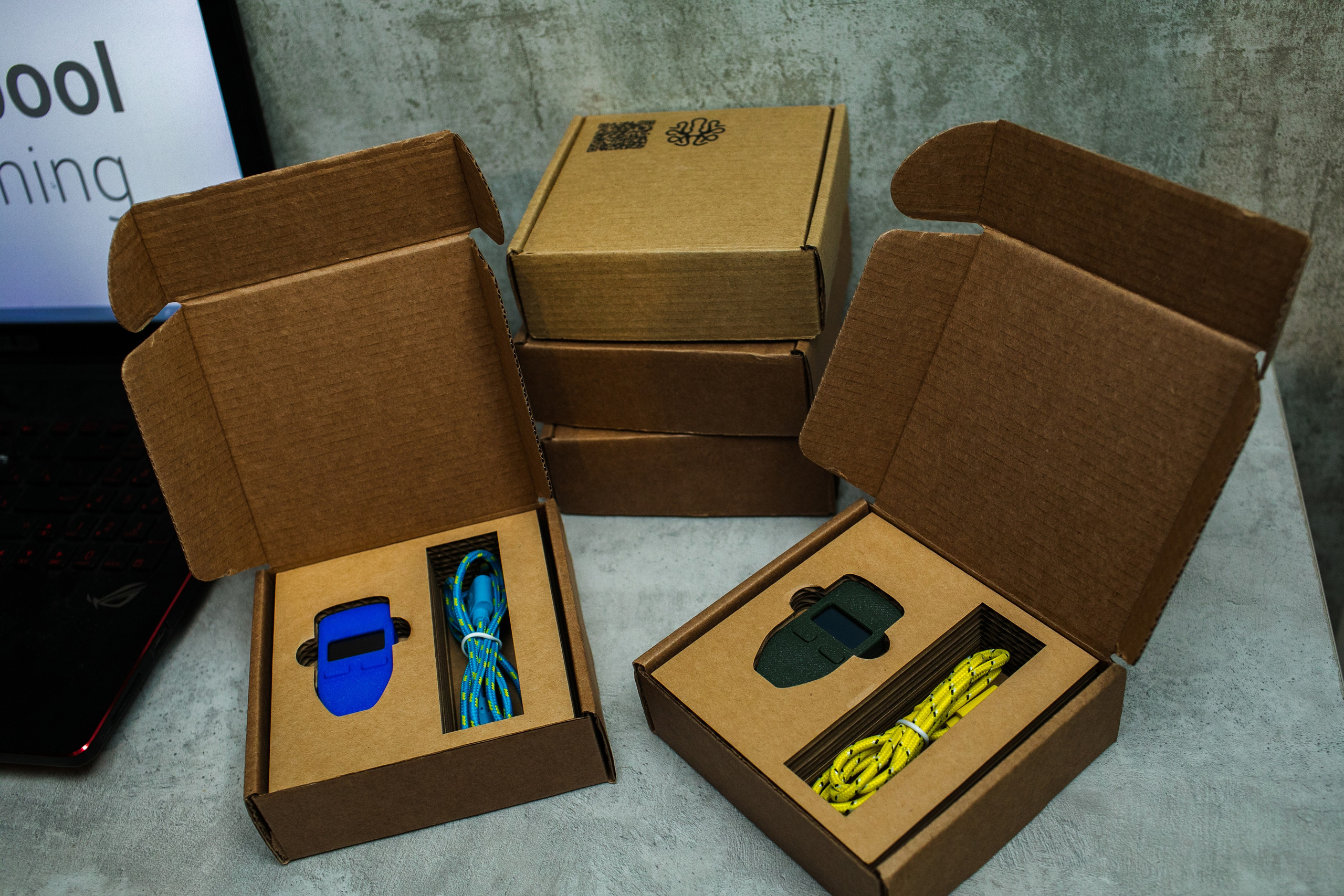 Встреча криптовалюте. Art photographer Nino