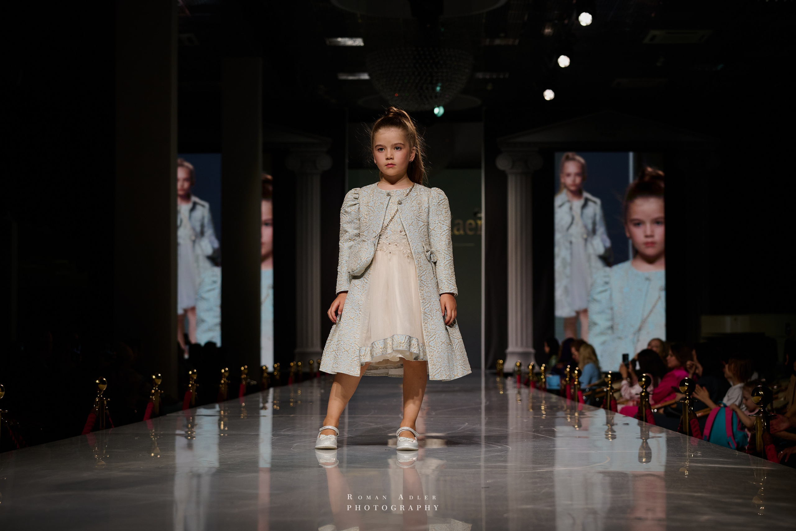 ESTET FASHION WEEK ВЕСНА — 2025. Фотограф Роман Адлер