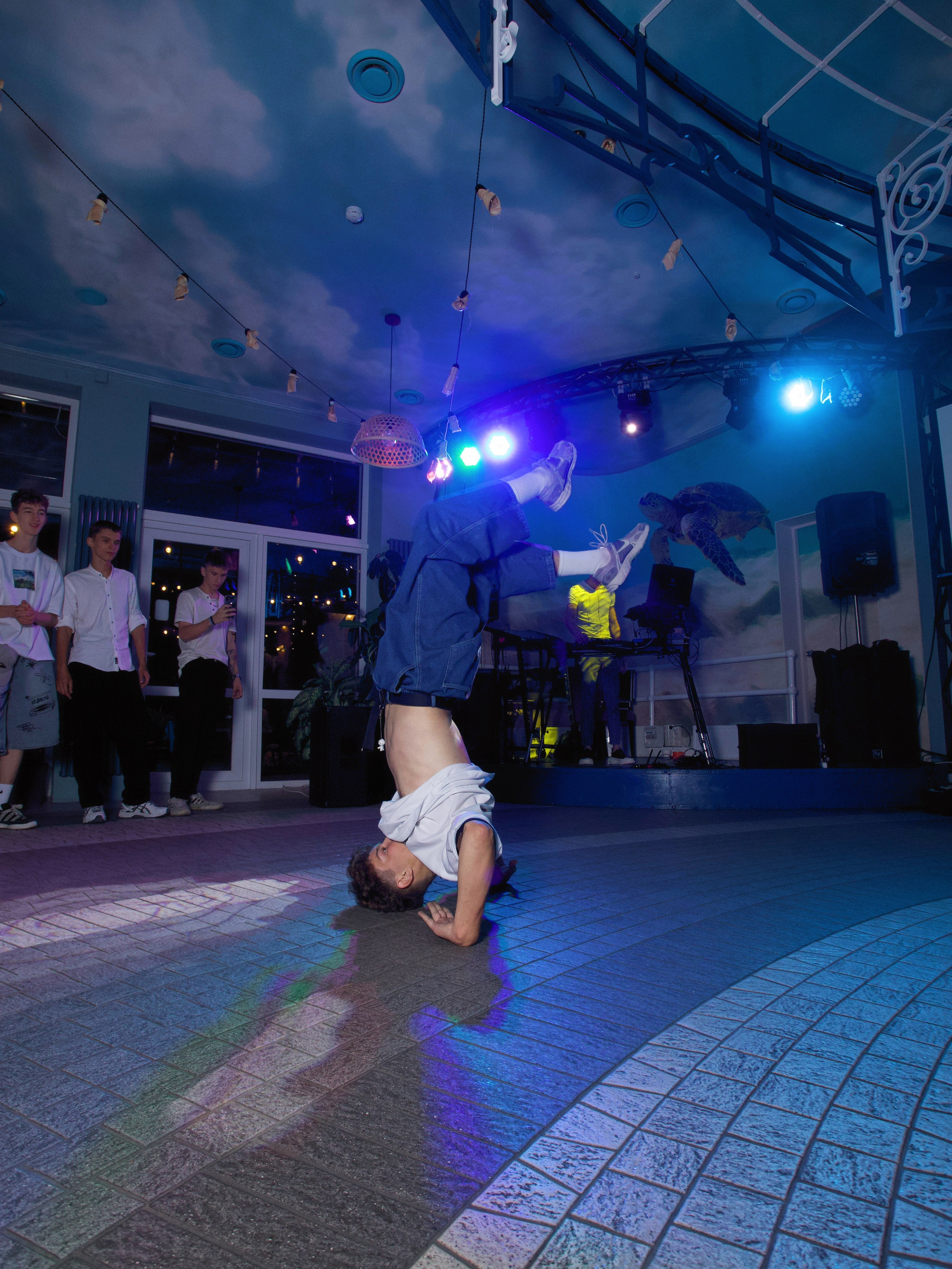 ВЫПУСКНОЙ «КОКОМО» 27.06.24. Репортажный фотограф Анапа