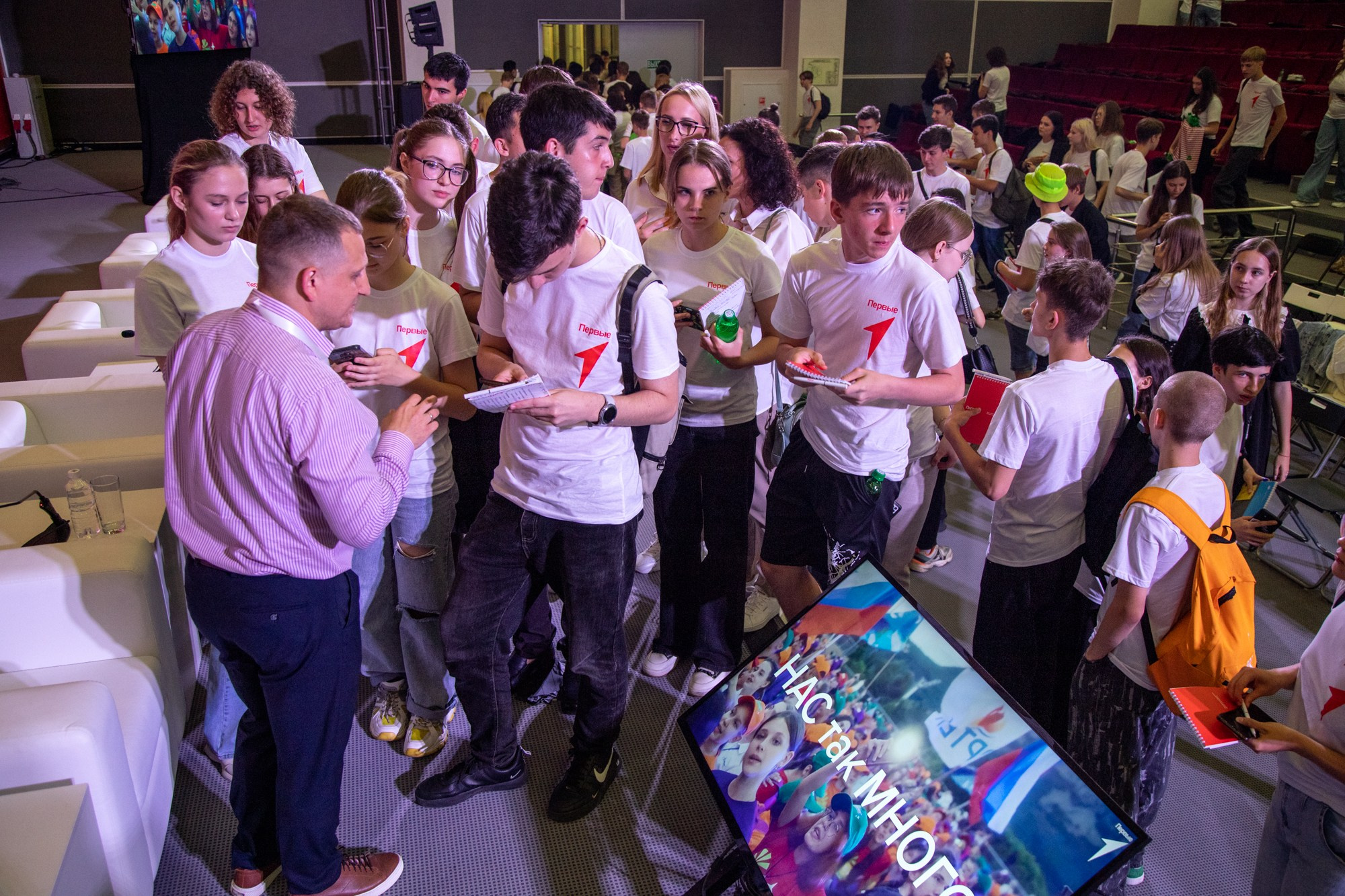 Первый фестиваль Движения Первых в Краснодаре. Репортажный, промышленный и маркетплейс-фотограф Дмитрий Чернат