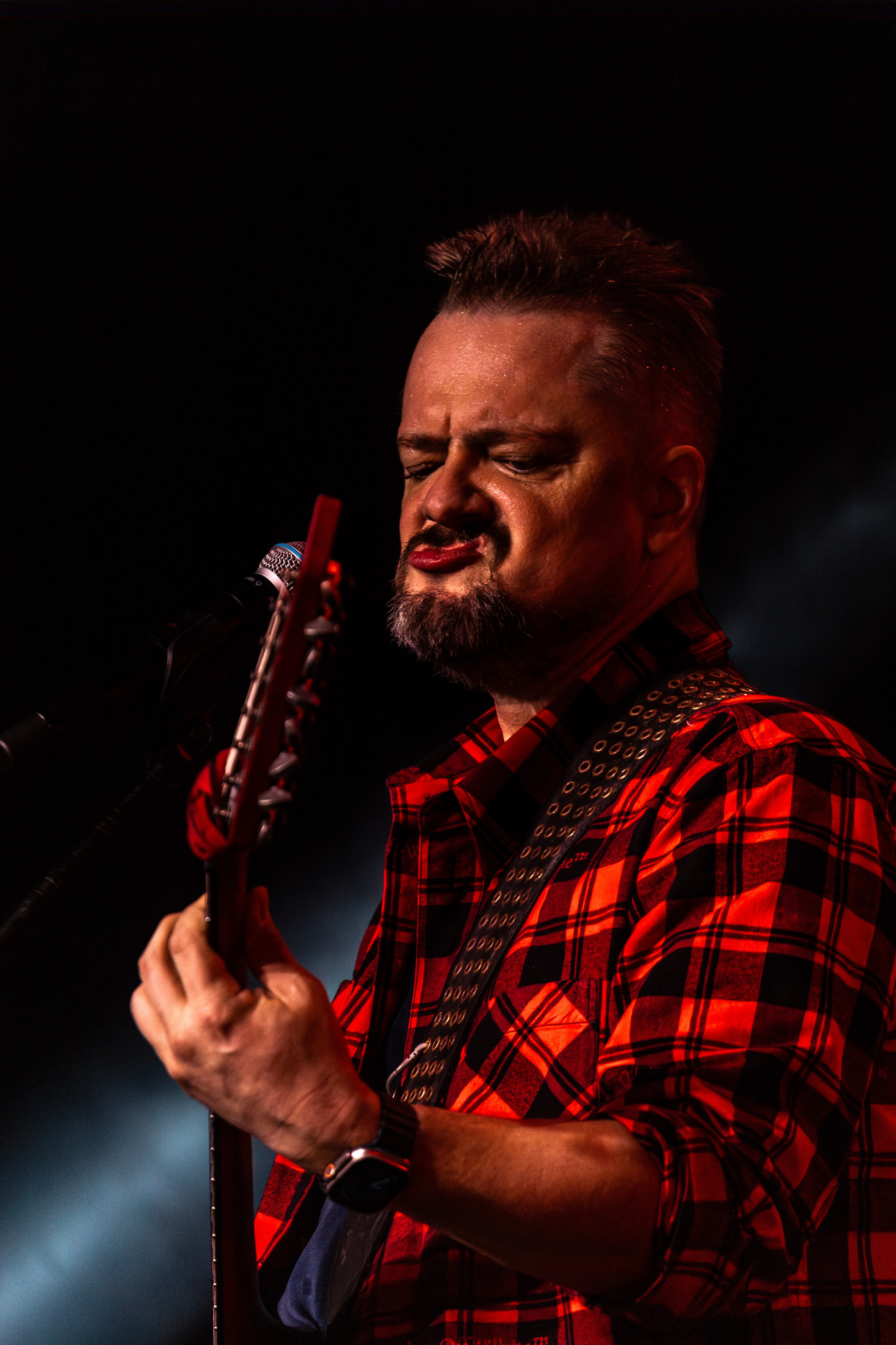 Фото концерта Александра Пушного и ОТП Студио в Свобода концерт холл. Репортажный фотограф Екатеринбург | Яркий, качественный репортаж | Концерты, клубы, репортаж, праздники, корпоративы