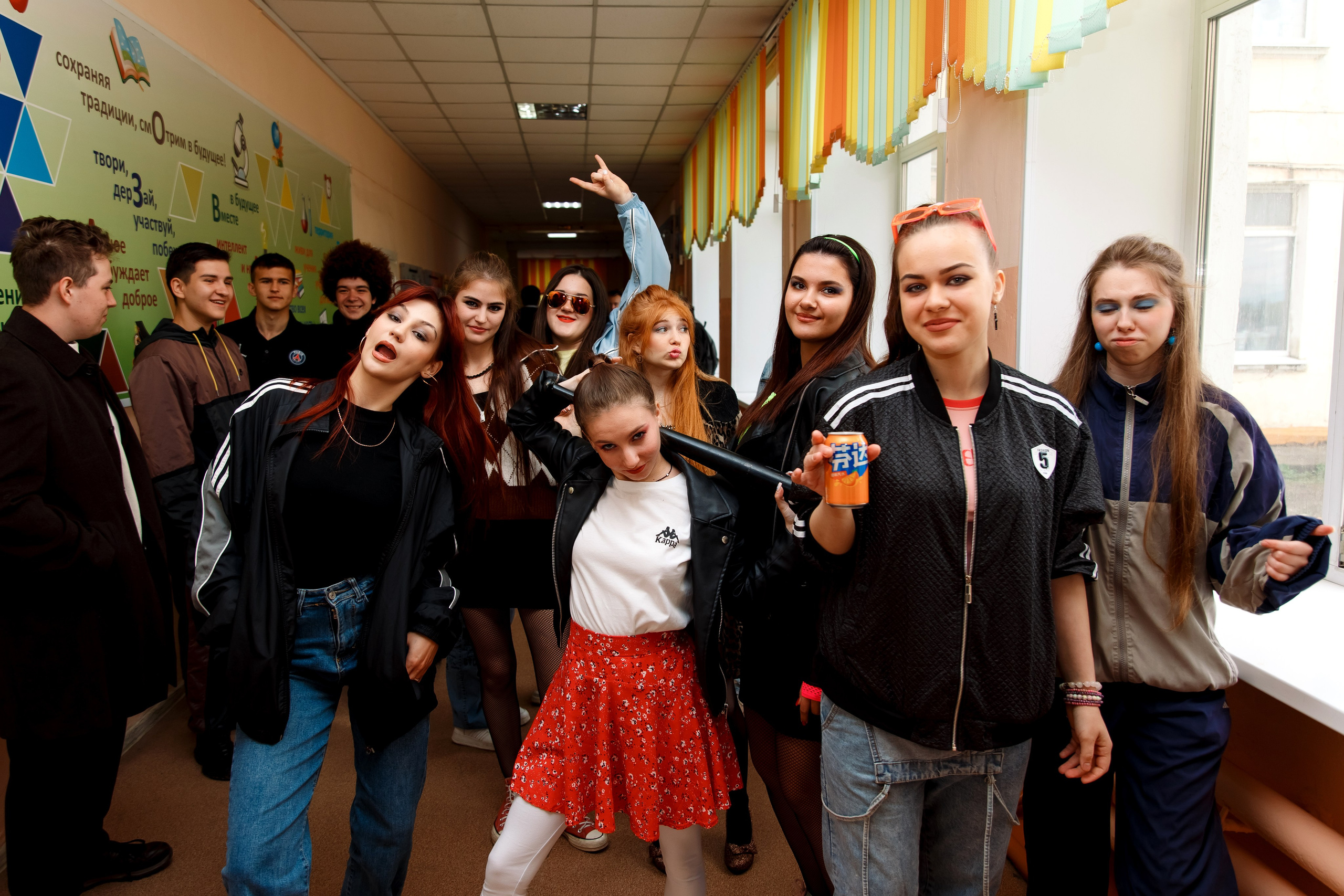 11 класс день не послушания в школе. Фотограф Любовь Корниенко, Примоский край