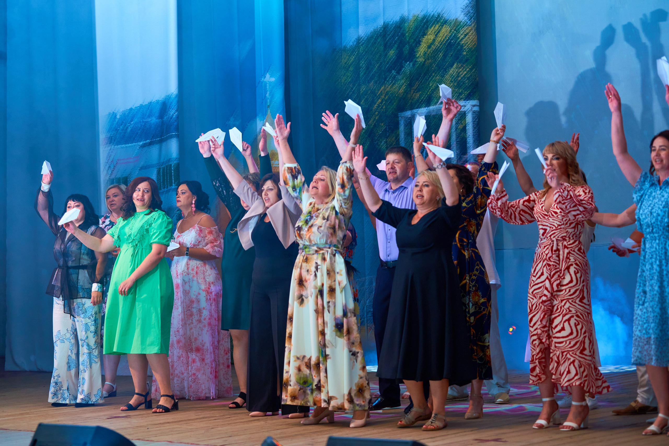 Вручение аттестатов 2023. 11 класс. Childrenfoto.ru