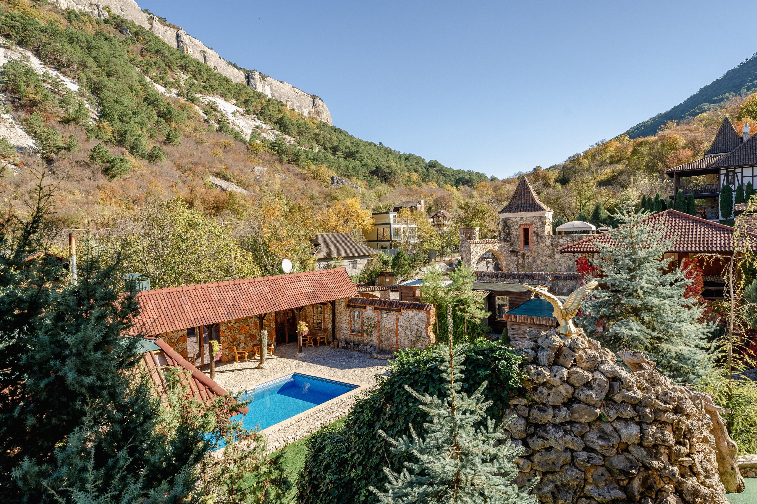 Фасадная фотосъёмка отелей Сочи. Отельный интерьерный фотограф Сочи