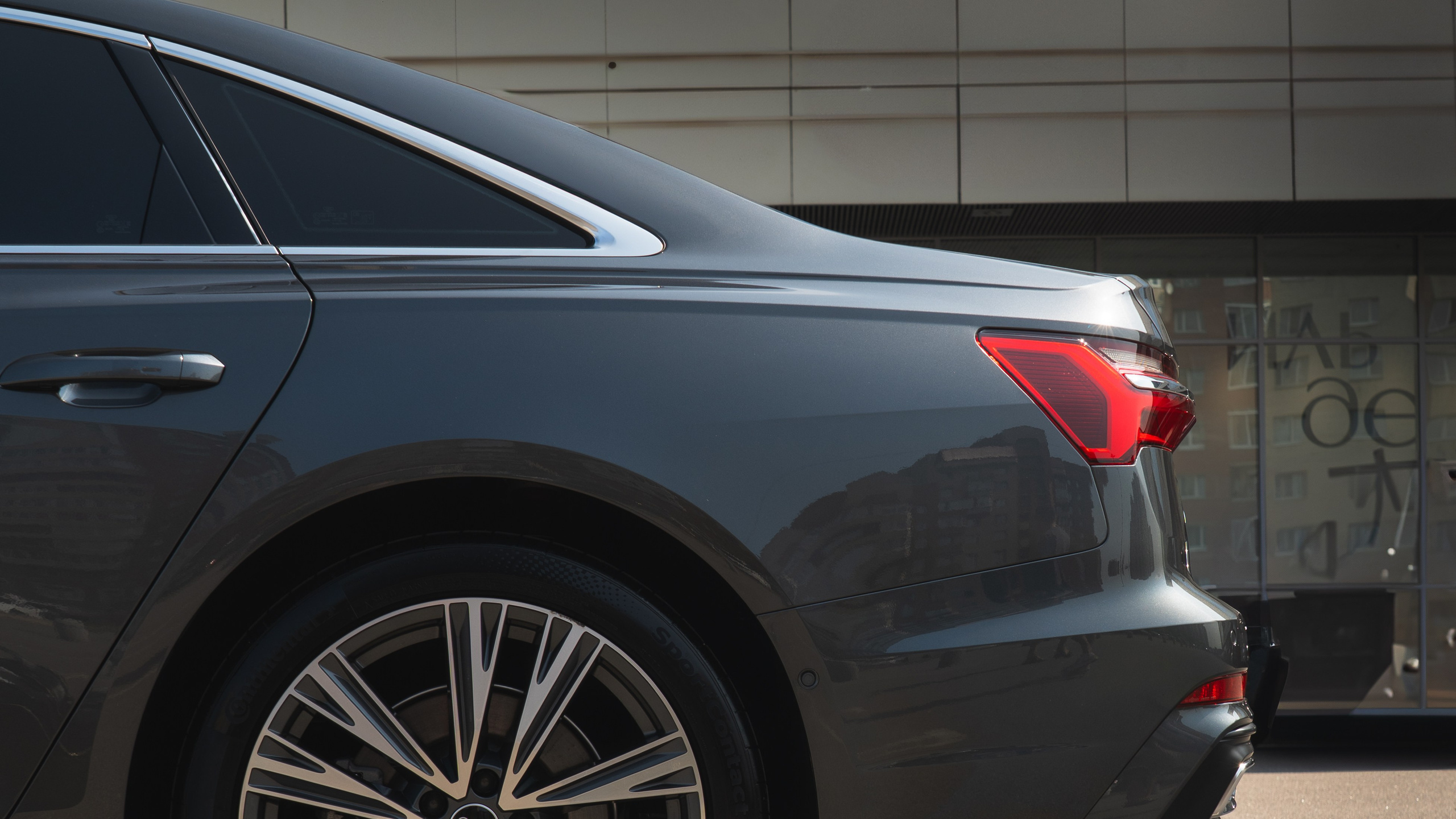 Audi A6 (фото для продажи). Портретный и автомобильный фотограф в Санкт-Петербурге Евгений Черепанов