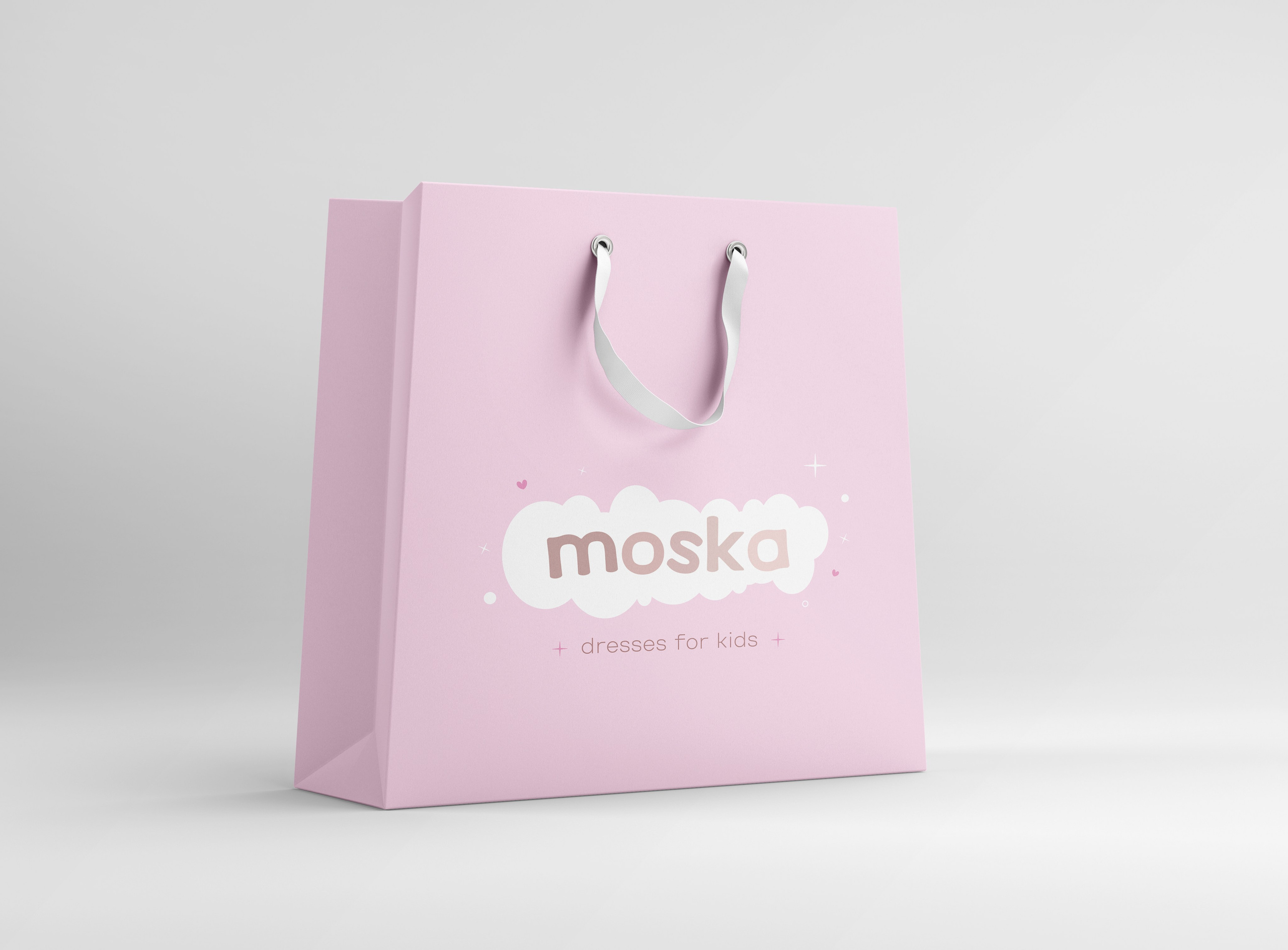 «Moska» — бренд детских платьев. Лина Ивахник, графический и бренд — дизайнер