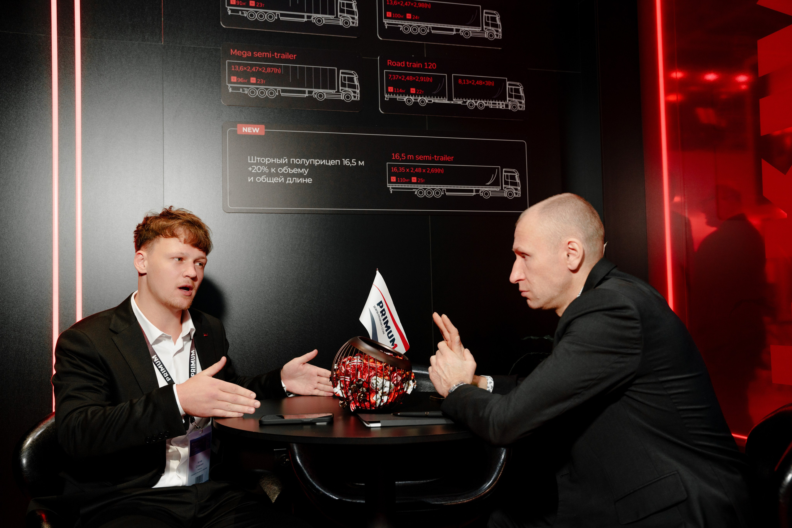 Репортажный фотограф на экспо Крокус. Репортажный фотограф Москва Сергей Дружинин