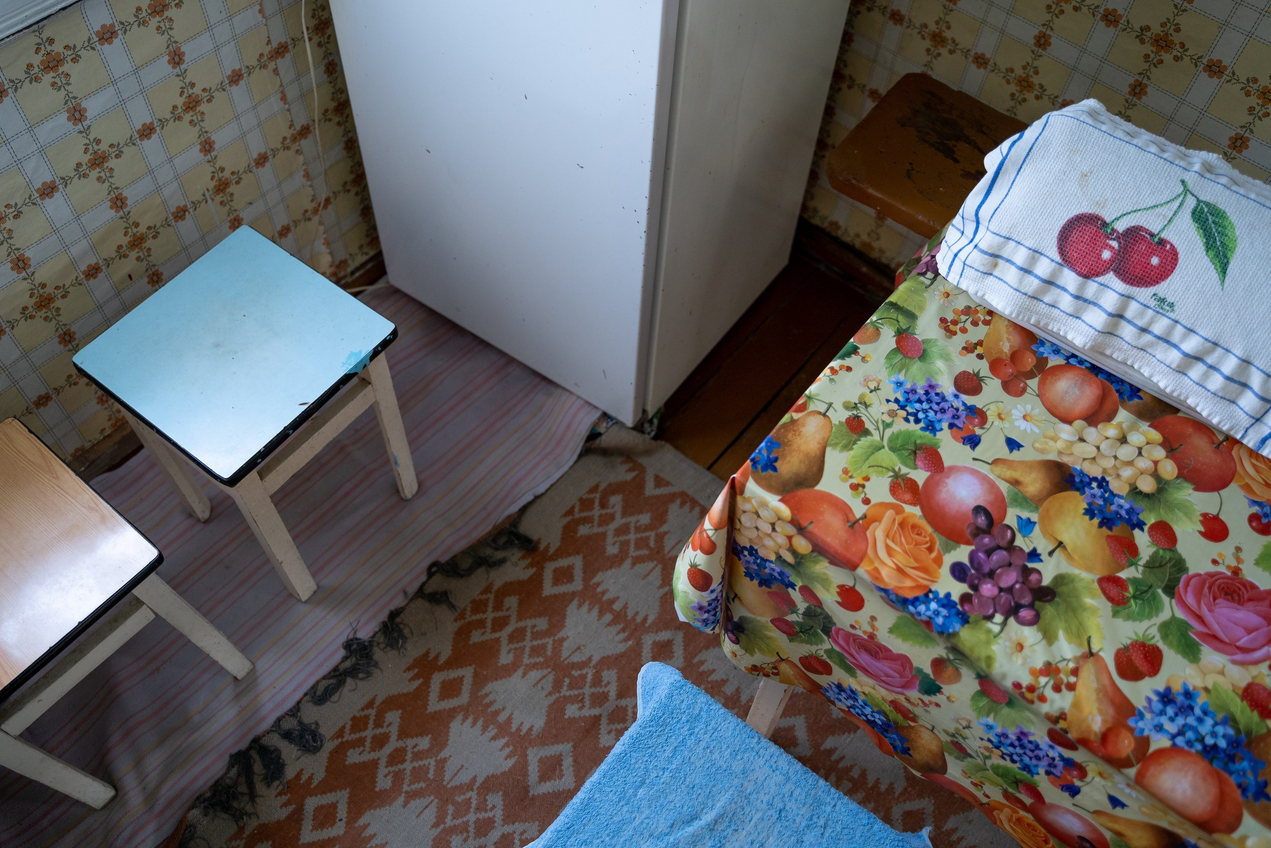 Home.land. Künstler Verstecktoff