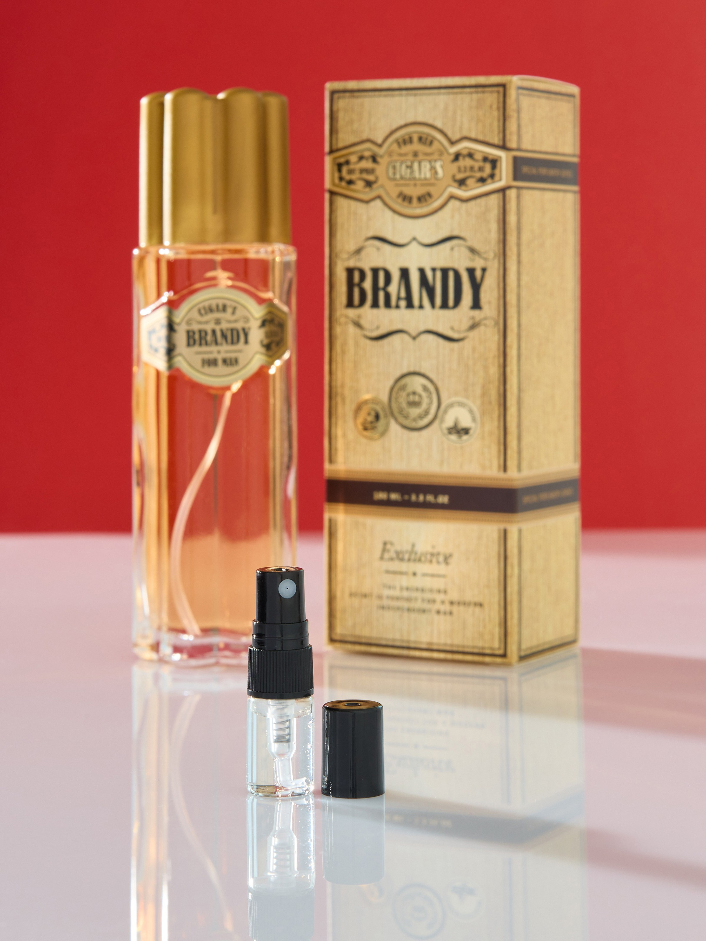 Пробник духов в прозрачном дозаторе | Фото на белом для Ozon