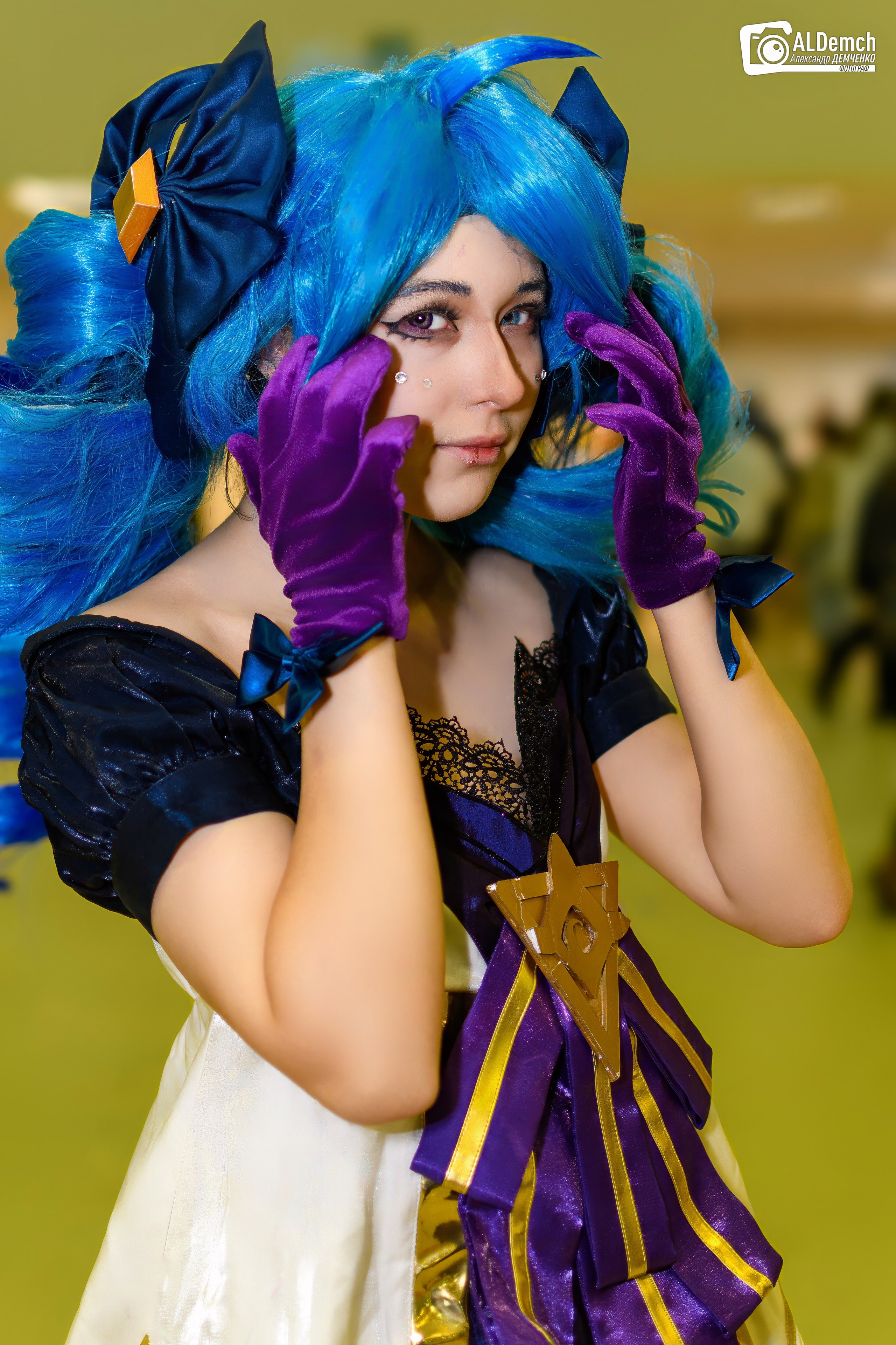 Аниме картинки персонажей и косплей фото в России Москве