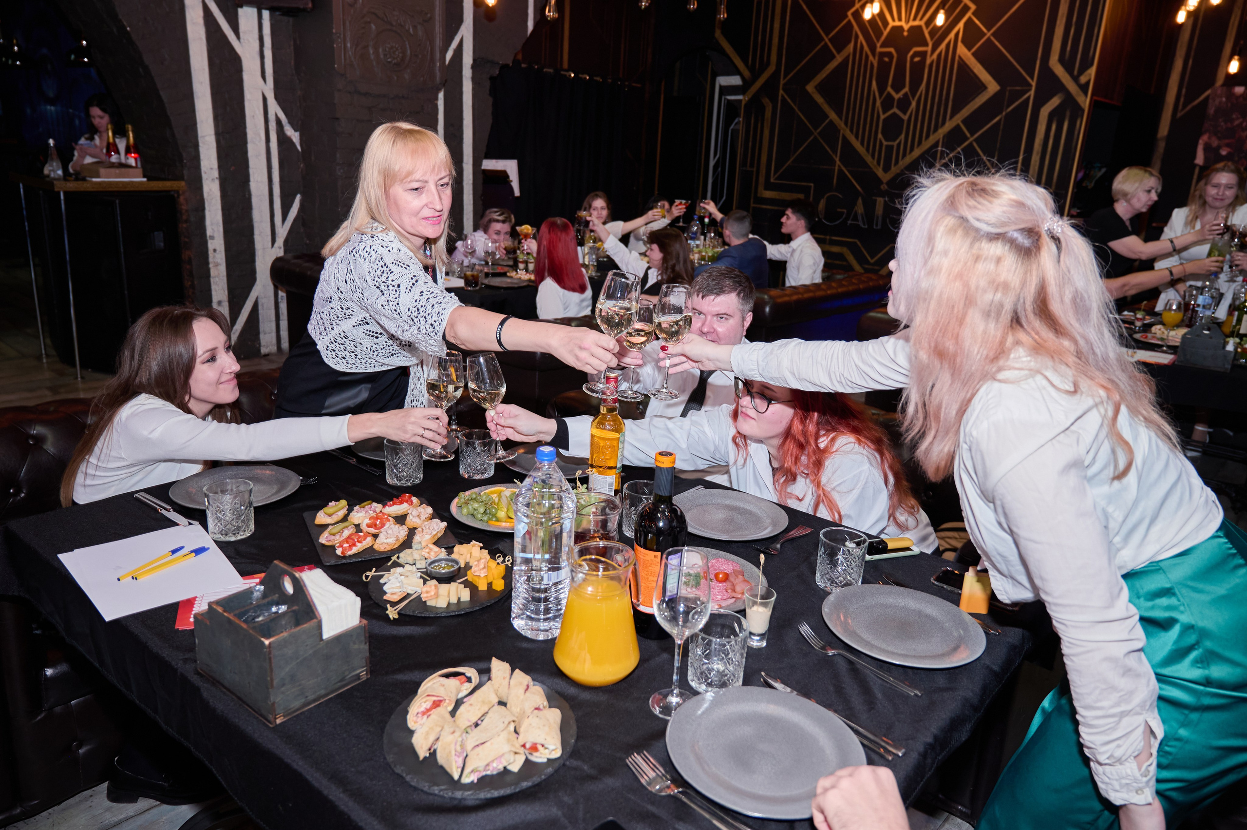 Торжества (юбилеи, корпоративные мероприятия). Выпускные Альбомы в Нижнем Новгороде