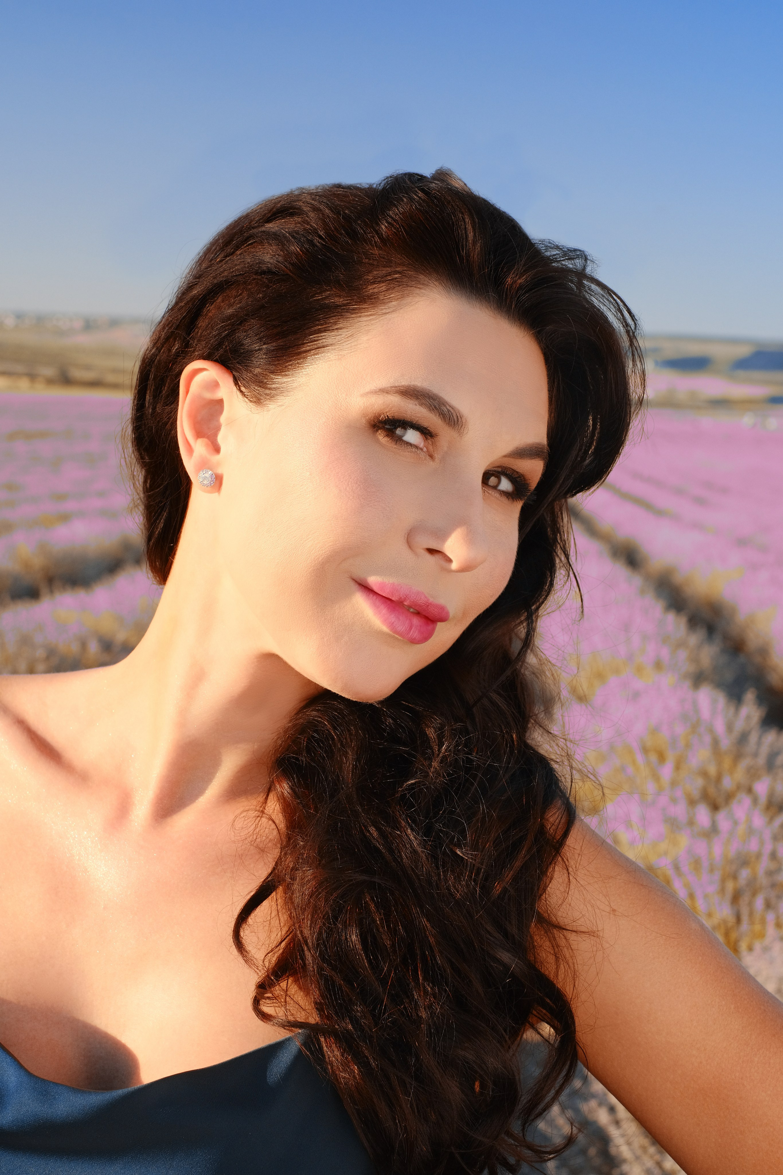 Фотосессия в садах: Персик, лаванда, мак, виноград, подсолнух, ромашка, сирень и др. Профессиональная фотосъемка в Крыму. Натуральные эмоции и живые кадры. Забронируйте дату прямо сейчас!