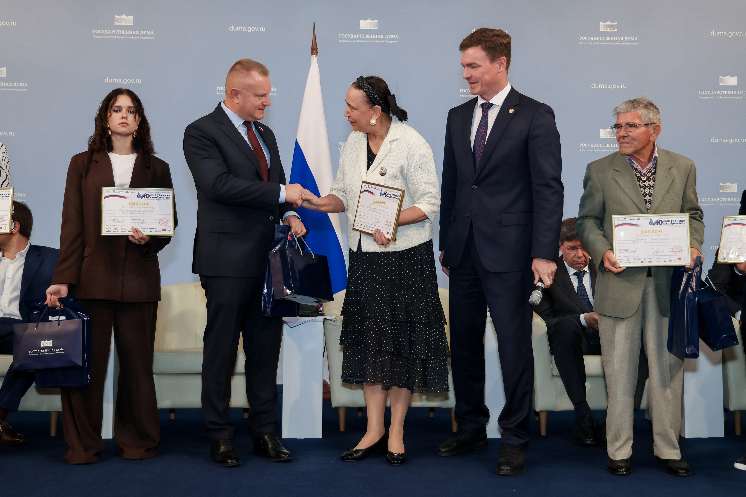 Государственная дума «Юные техники и Изобретатели». Фотограф Антон Чупринин
