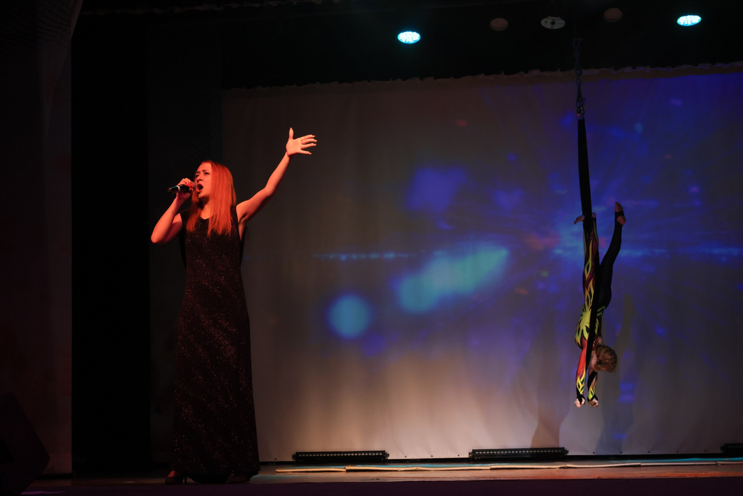 Концерт к 8 Марта в ДК «Металлург» г. Тула. Фотограф в Туле Крупский АнДРей. Фотостудия «КАДР71» в Туле