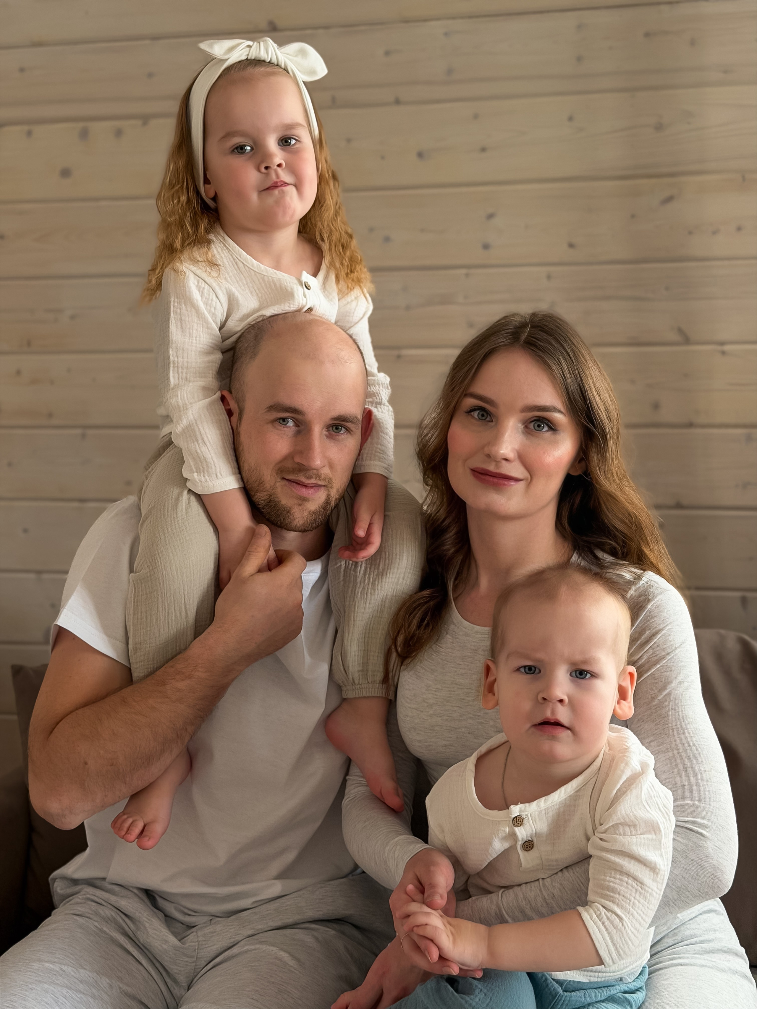 СЕМЕЙНЫЕ | LOVE STORY. Мобильный фотограф Виктория | Фотосессии в Вологде